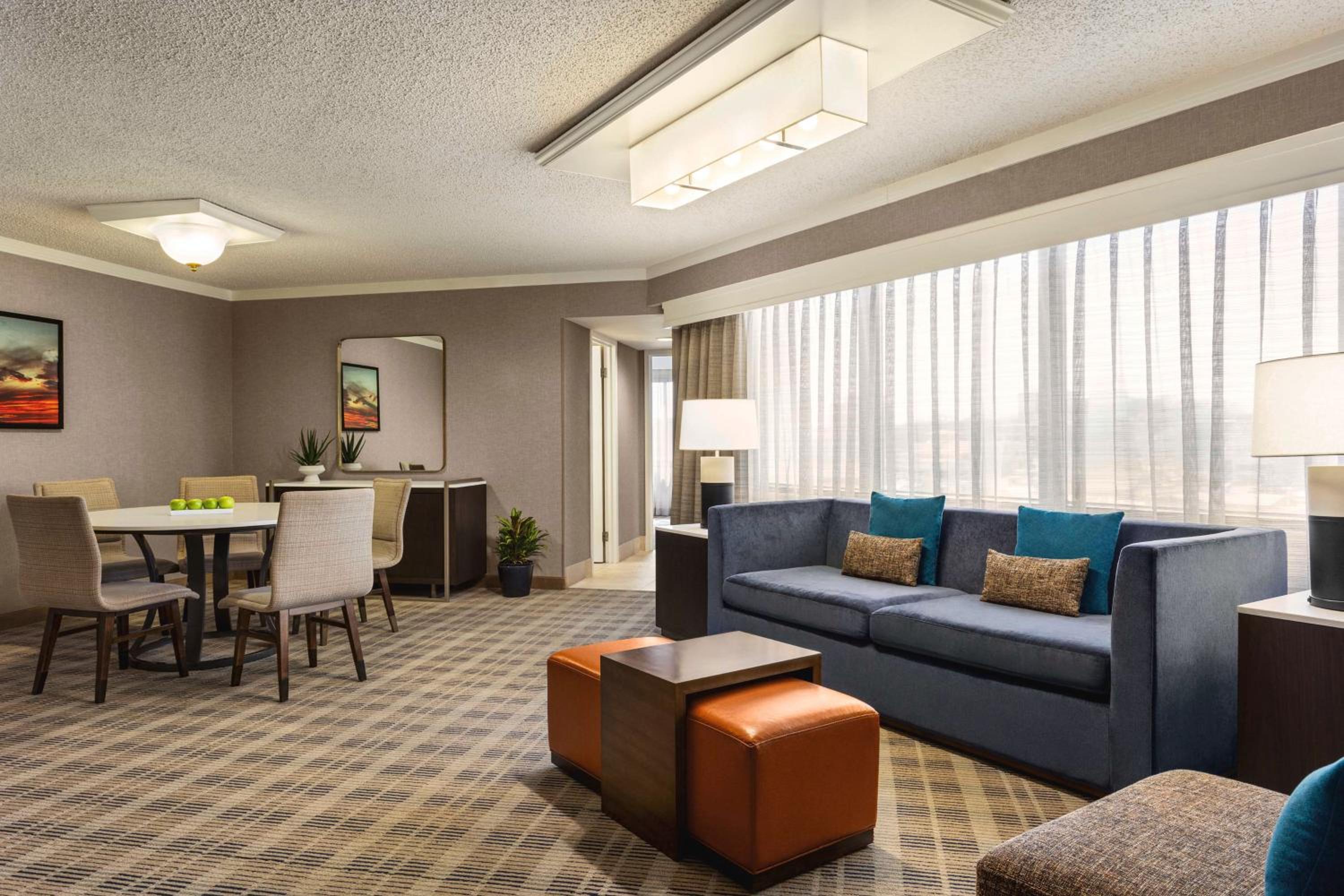 Embassy Suites by Hilton Kansas City Overland Park - Property Image 47