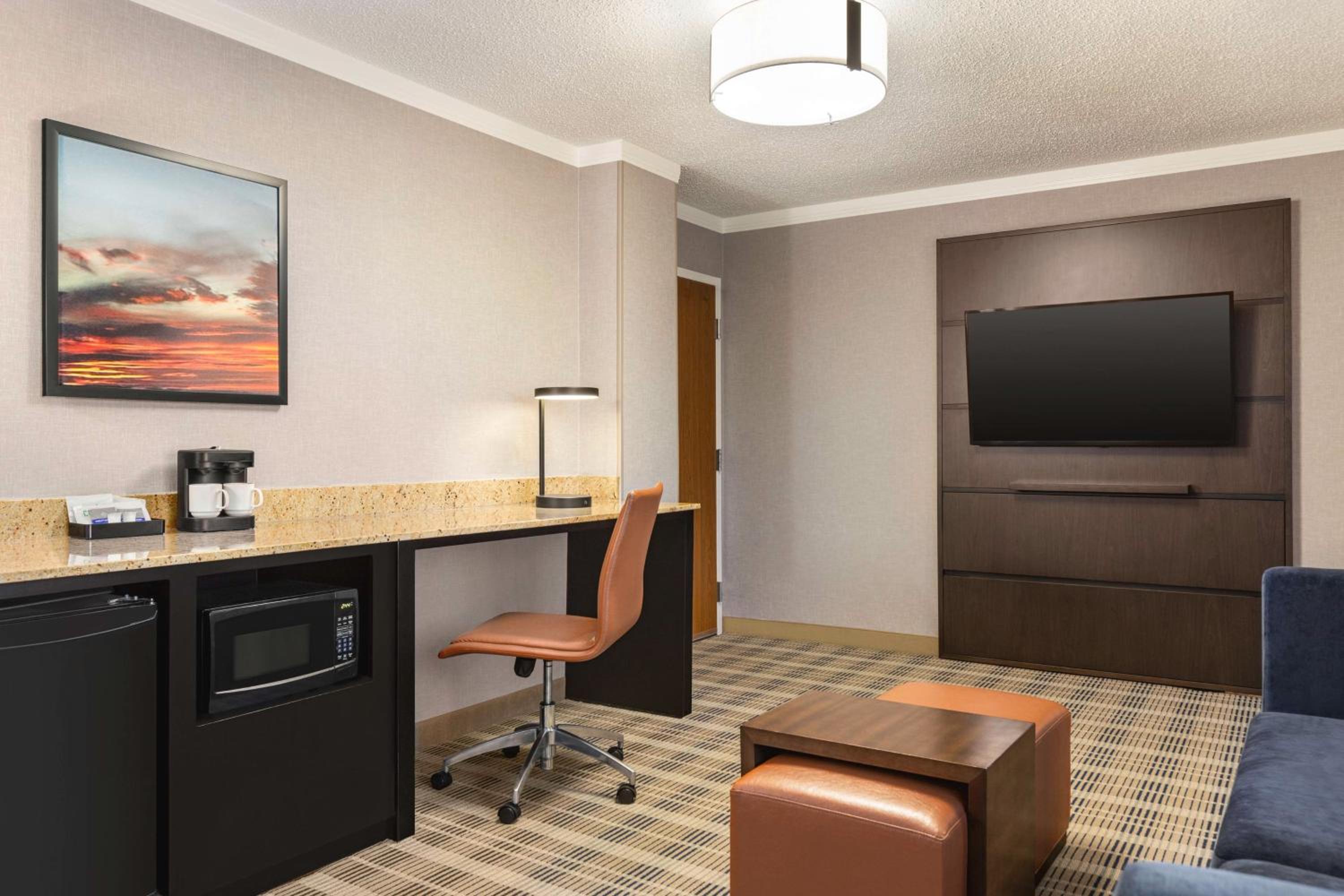Embassy Suites by Hilton Kansas City Overland Park - Property Image 49
