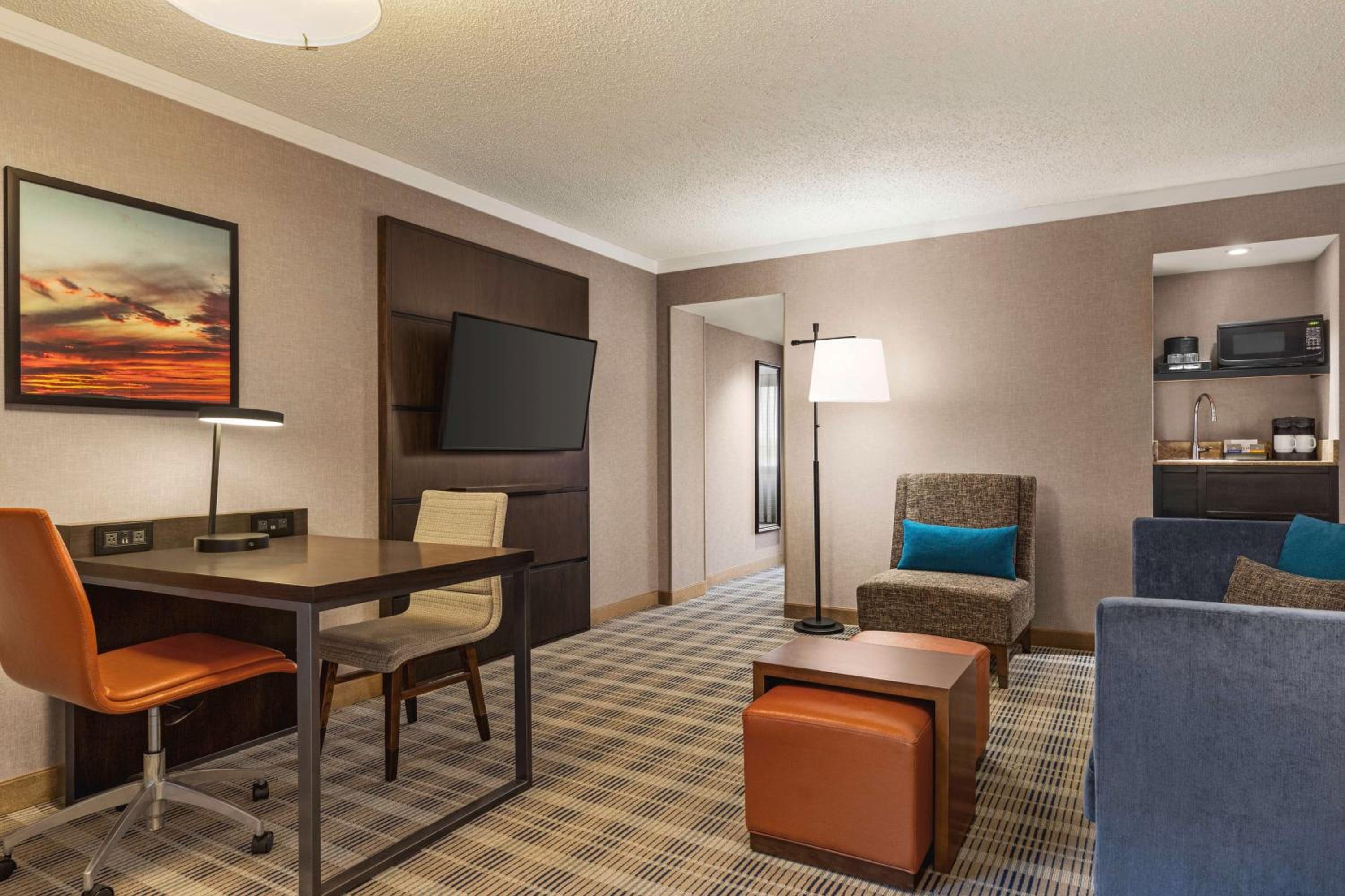 Embassy Suites by Hilton Kansas City Overland Park - Property Image 48