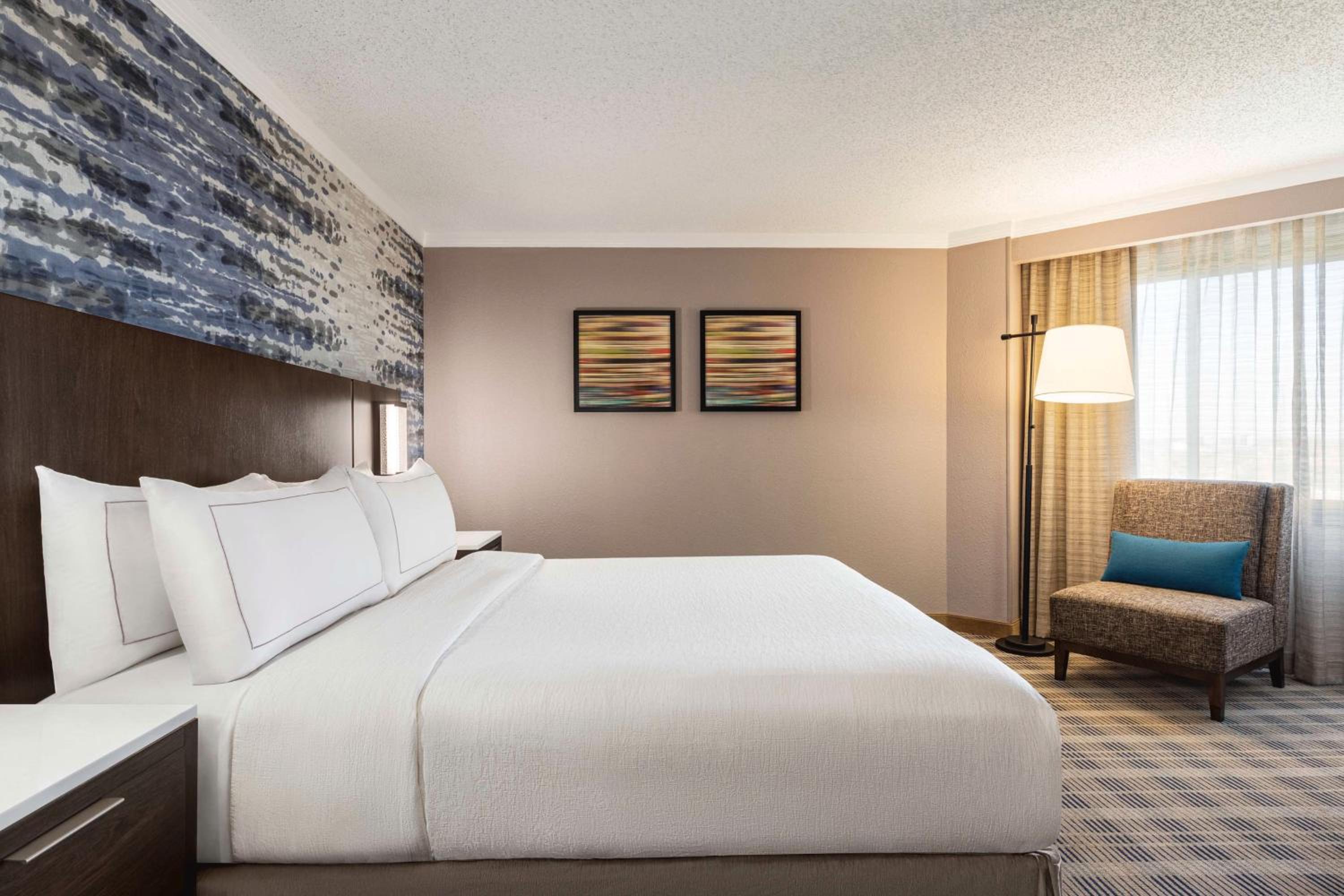 Embassy Suites by Hilton Kansas City Overland Park - Property Image 51