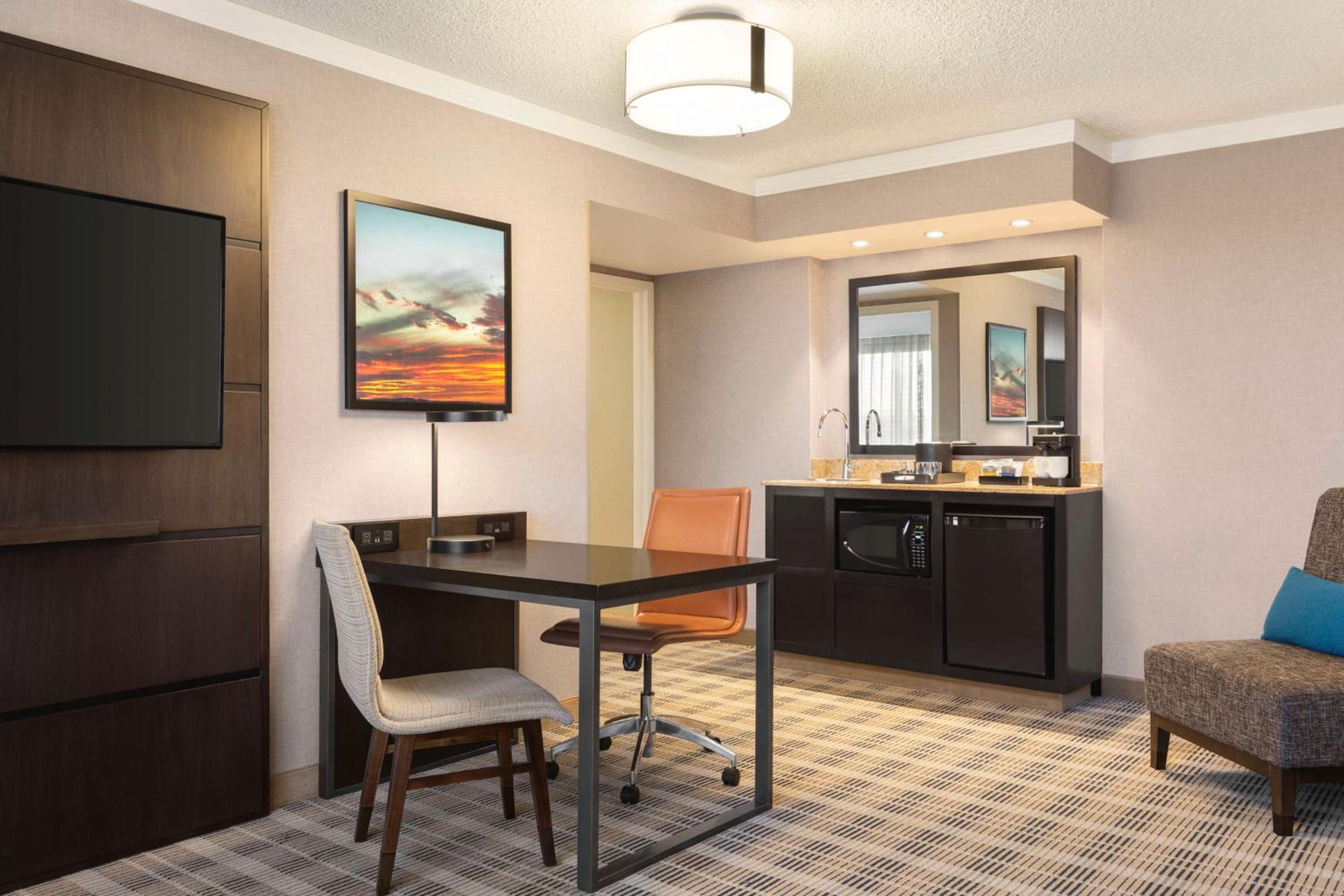 Embassy Suites by Hilton Kansas City Overland Park - Property Image 53