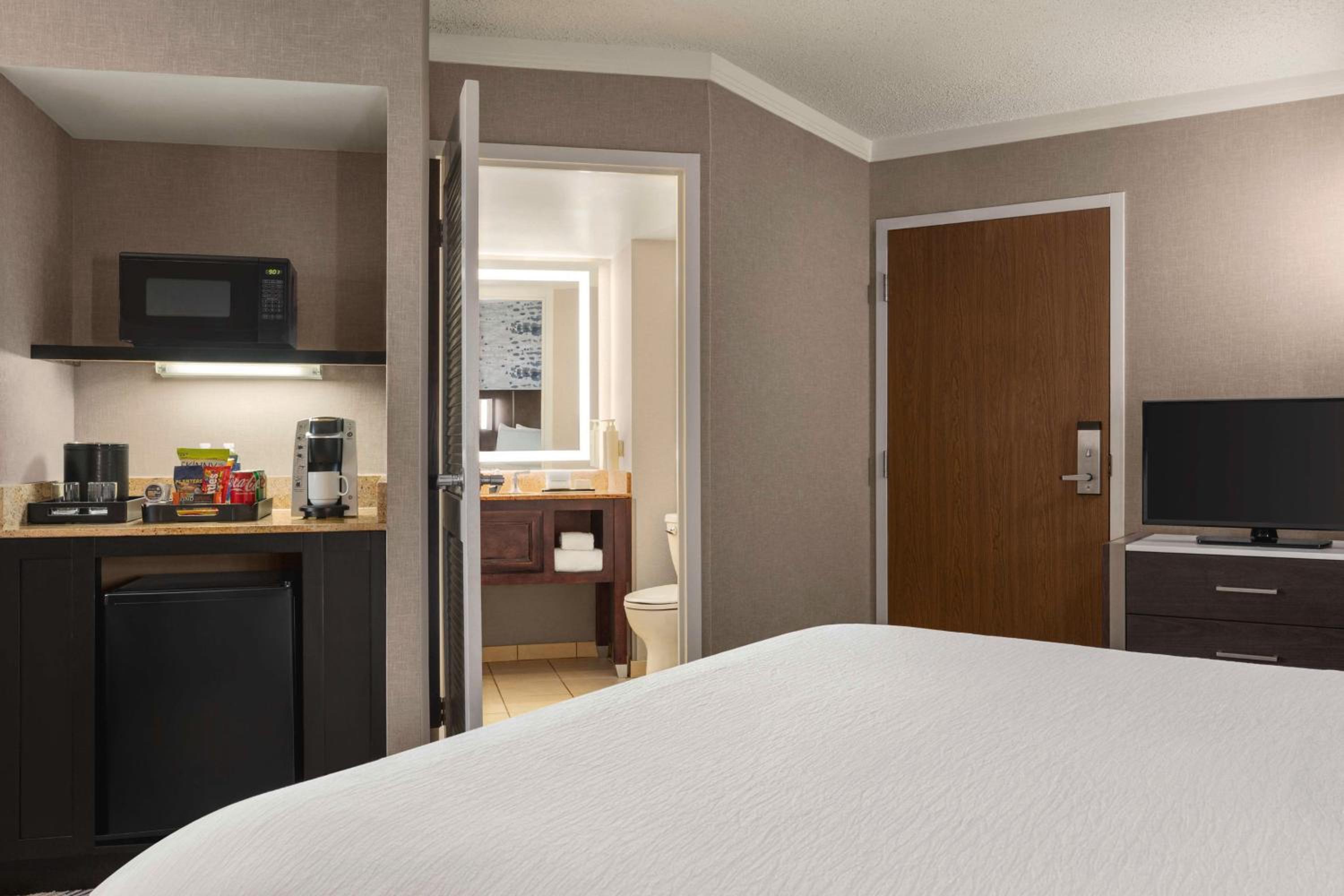 Embassy Suites by Hilton Kansas City Overland Park - Property Image 15