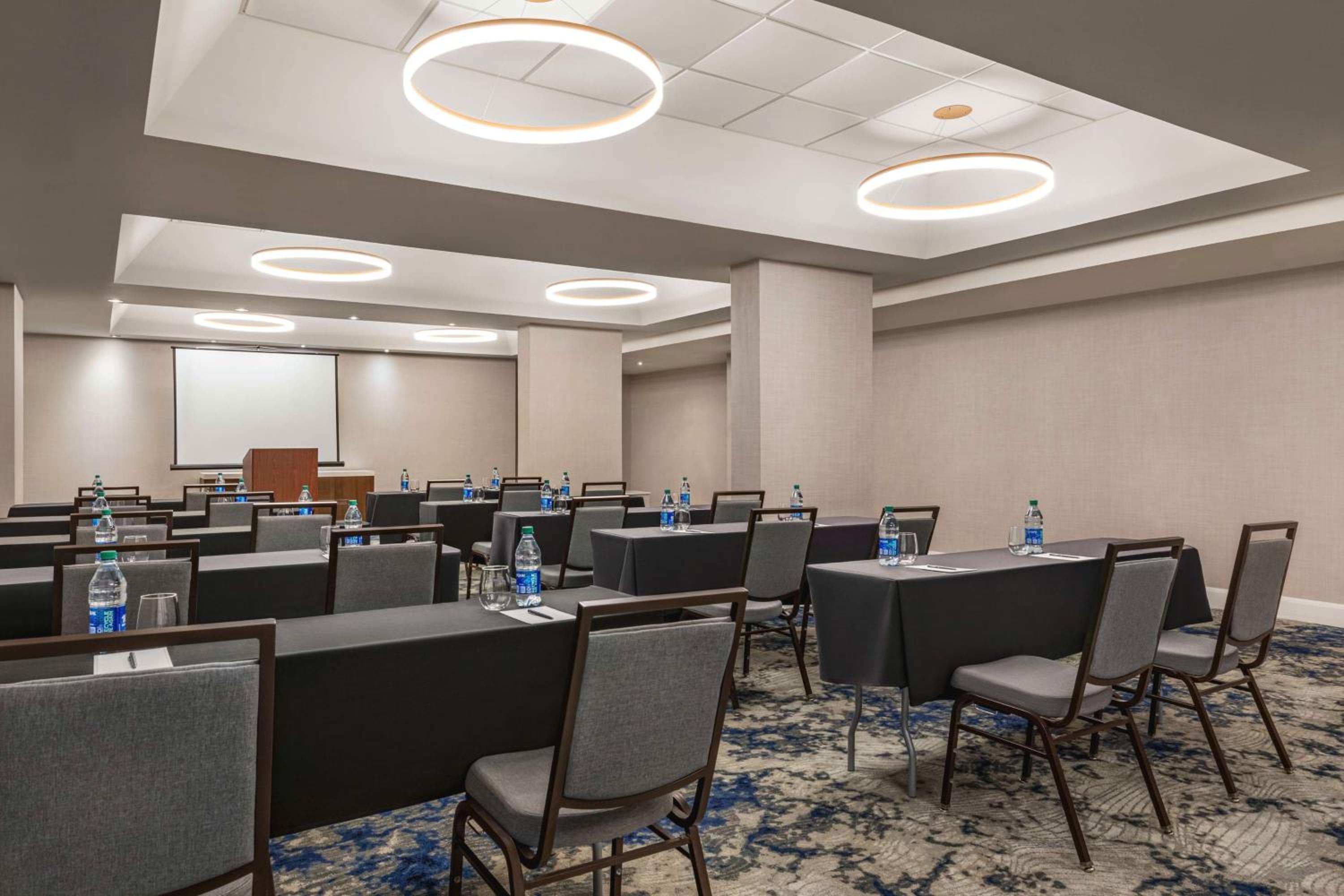 Embassy Suites by Hilton Kansas City Overland Park - Property Image 22