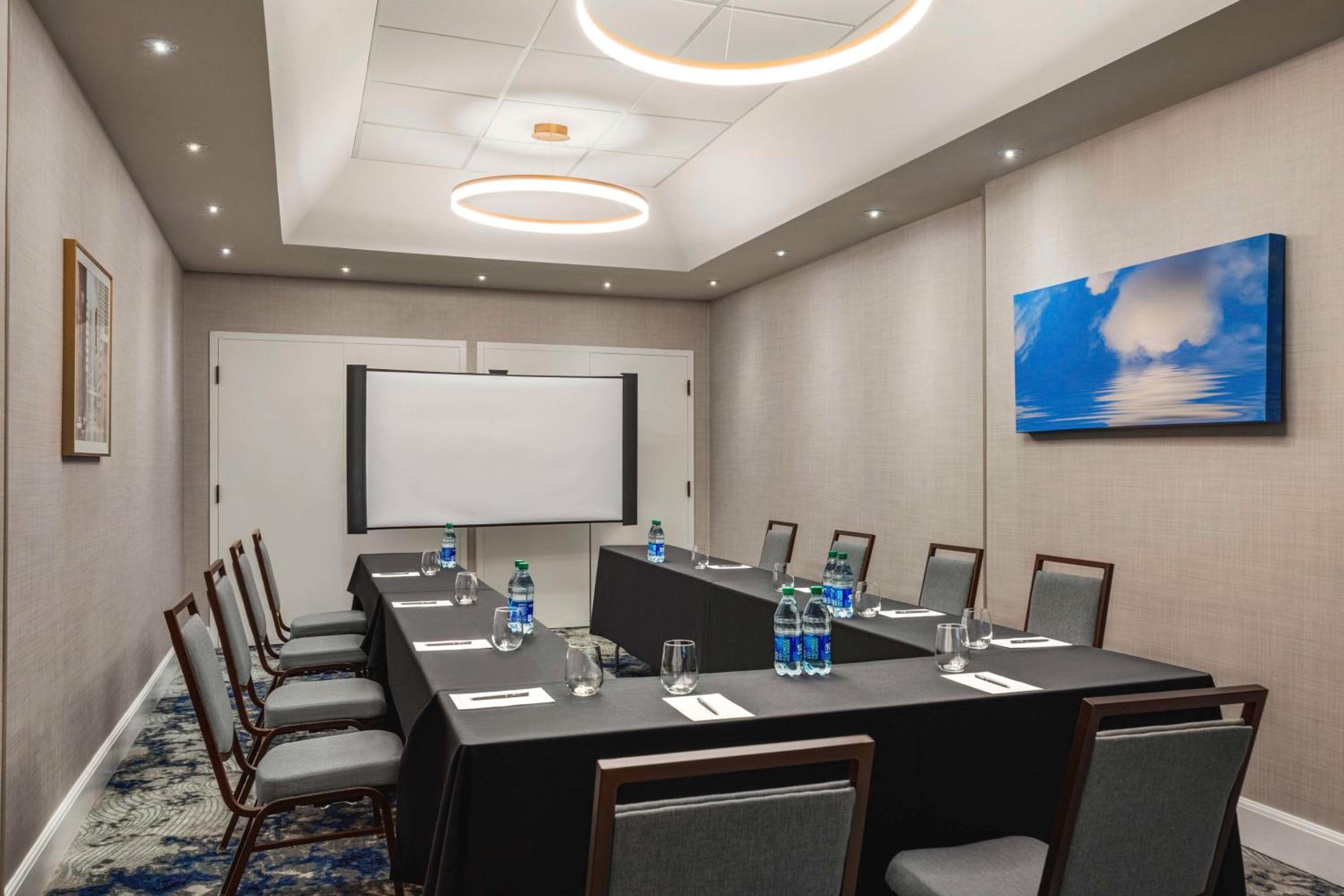 Embassy Suites by Hilton Kansas City Overland Park - Property Image 23