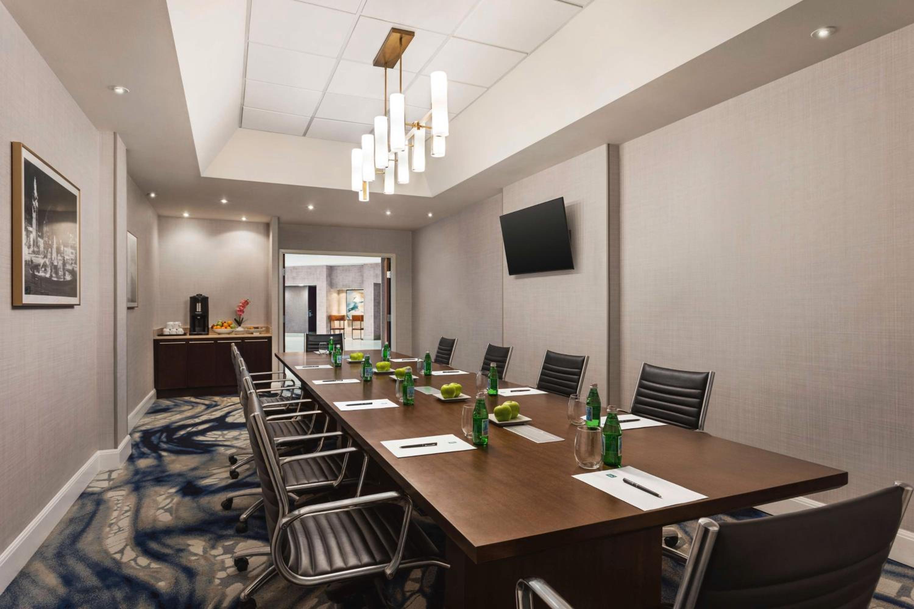 Embassy Suites by Hilton Kansas City Overland Park - Property Image 25