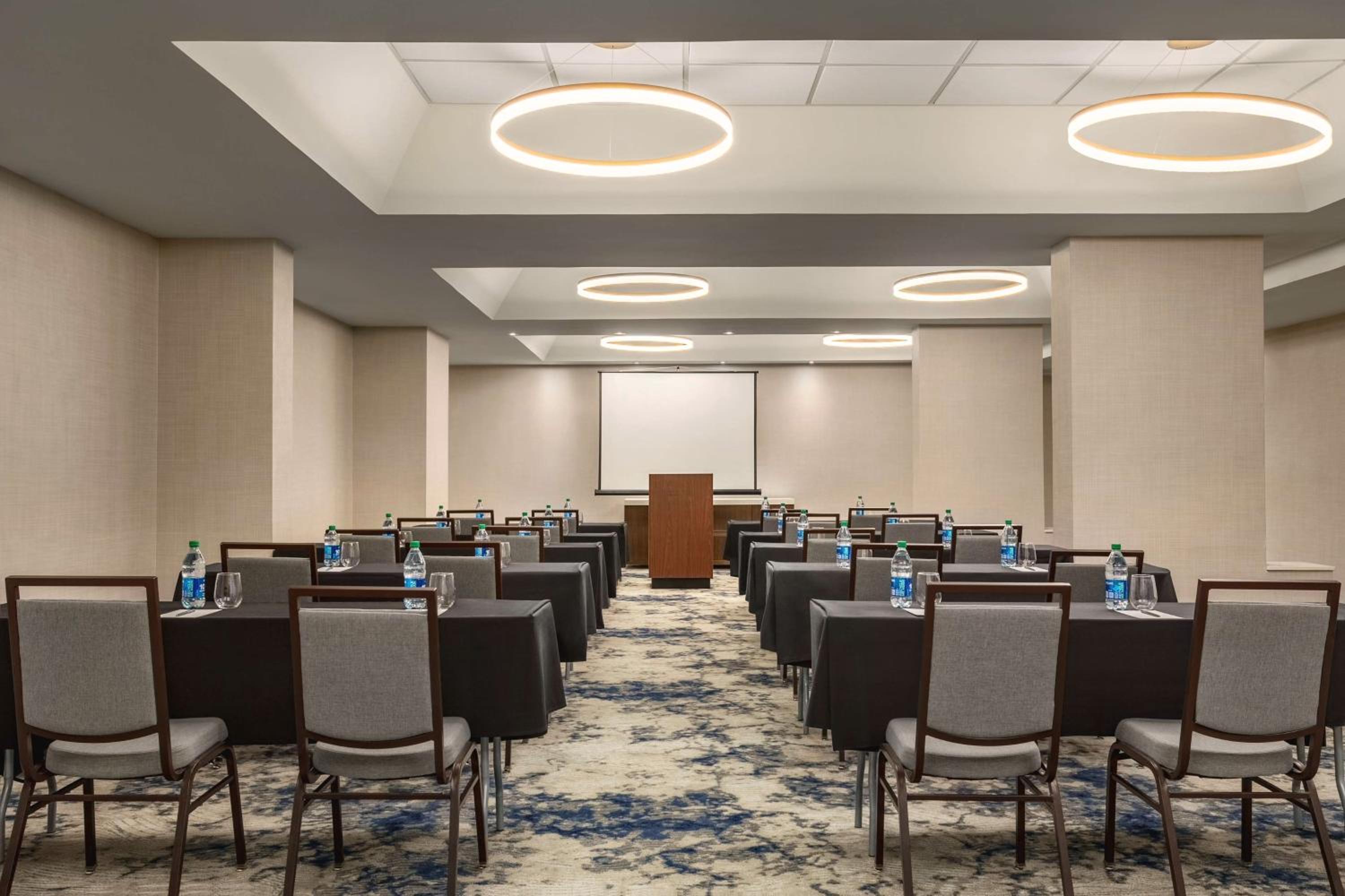Embassy Suites by Hilton Kansas City Overland Park - Property Image 24