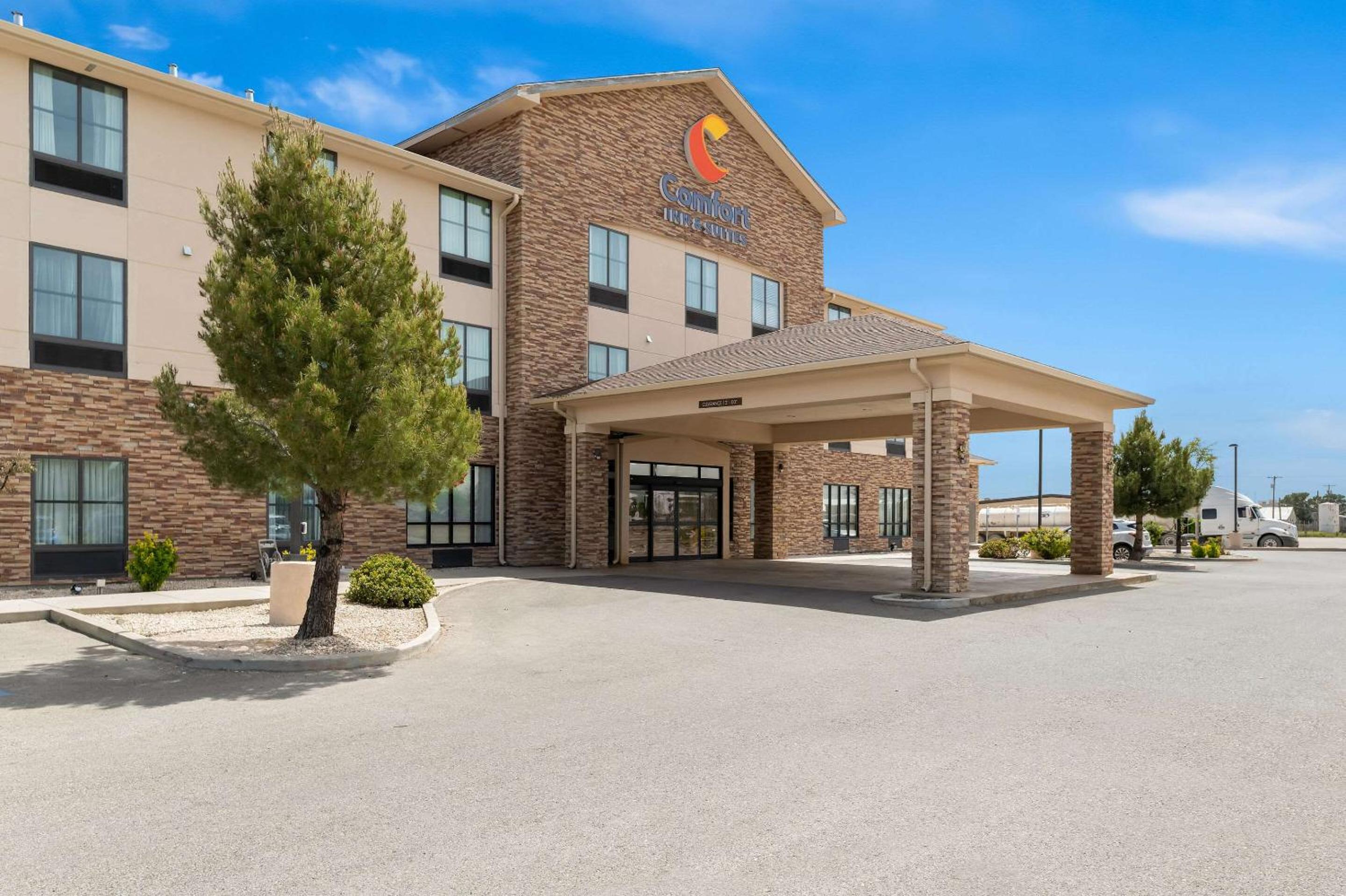 Miscellaneous Market Vacations - Comfort Inn  Suites - Property Image 1