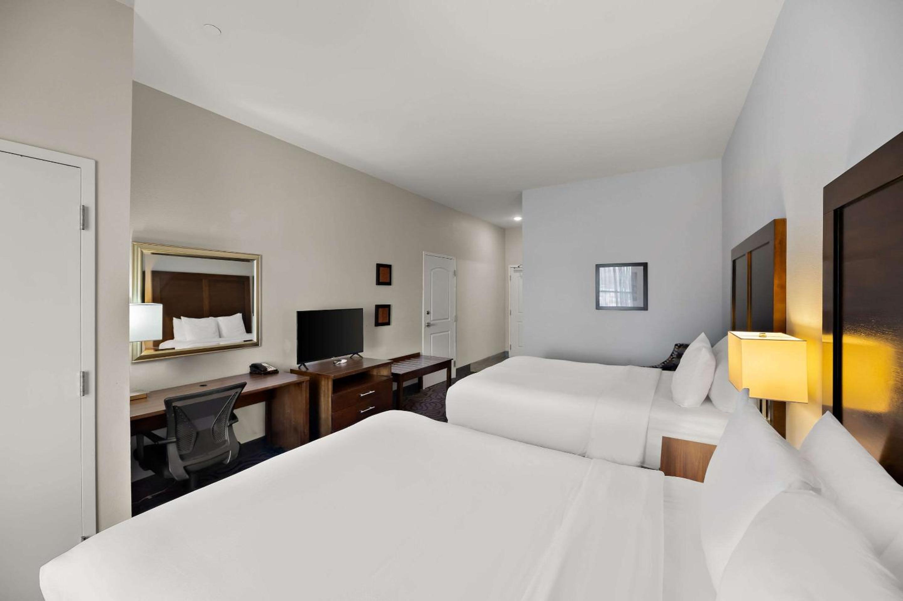 Comfort Inn  Suites - Property Image 6