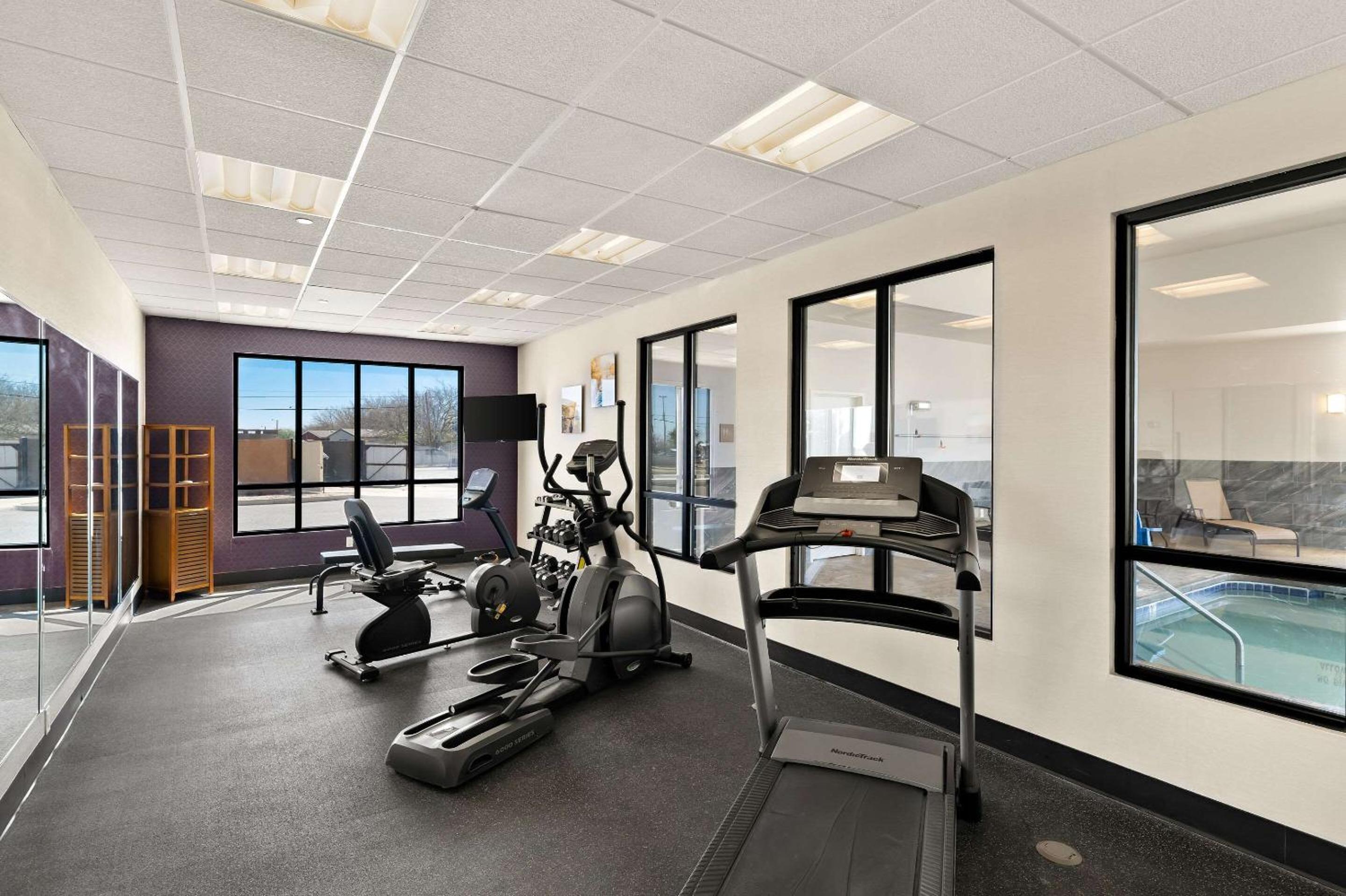Miscellaneous Market Vacations - Comfort Inn  Suites - Property Image 3