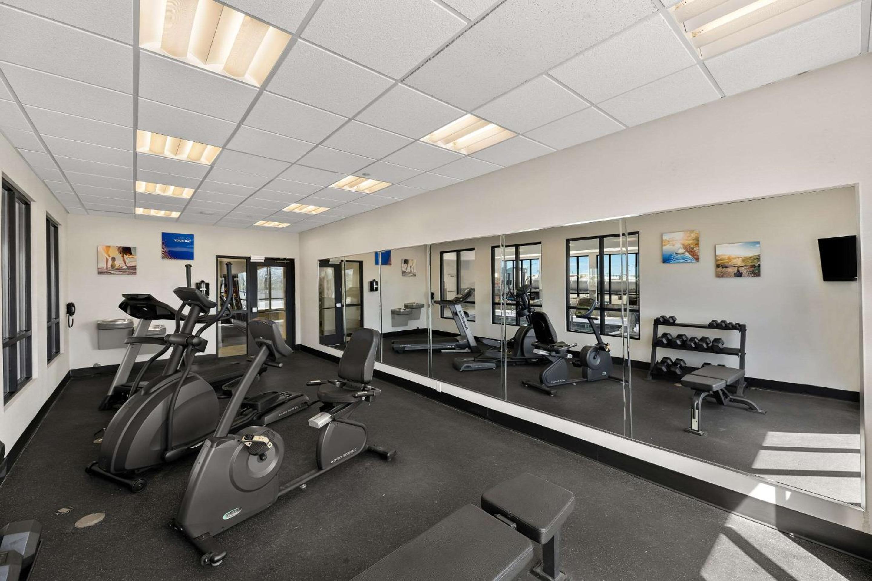 Miscellaneous Market Vacations - Comfort Inn  Suites - Property Image 4