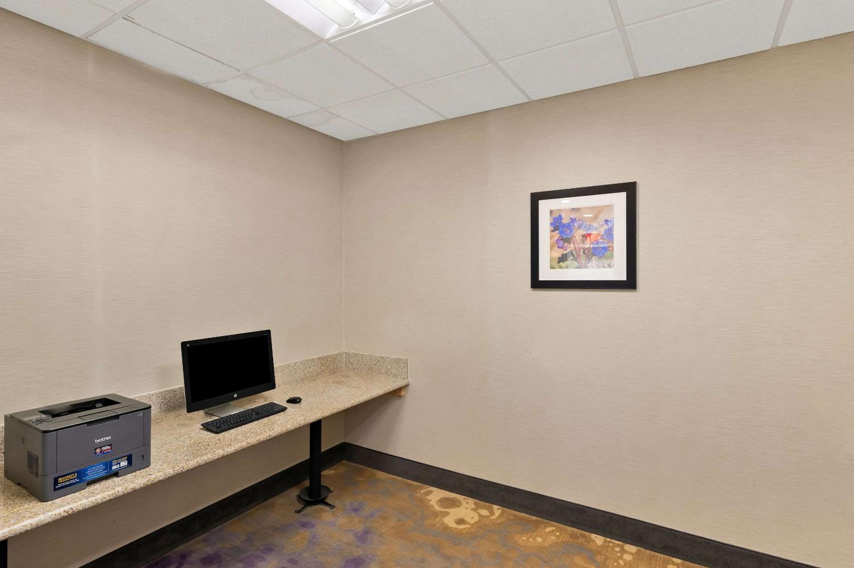 Miscellaneous Market Vacations - Comfort Inn  Suites - Property Image 5