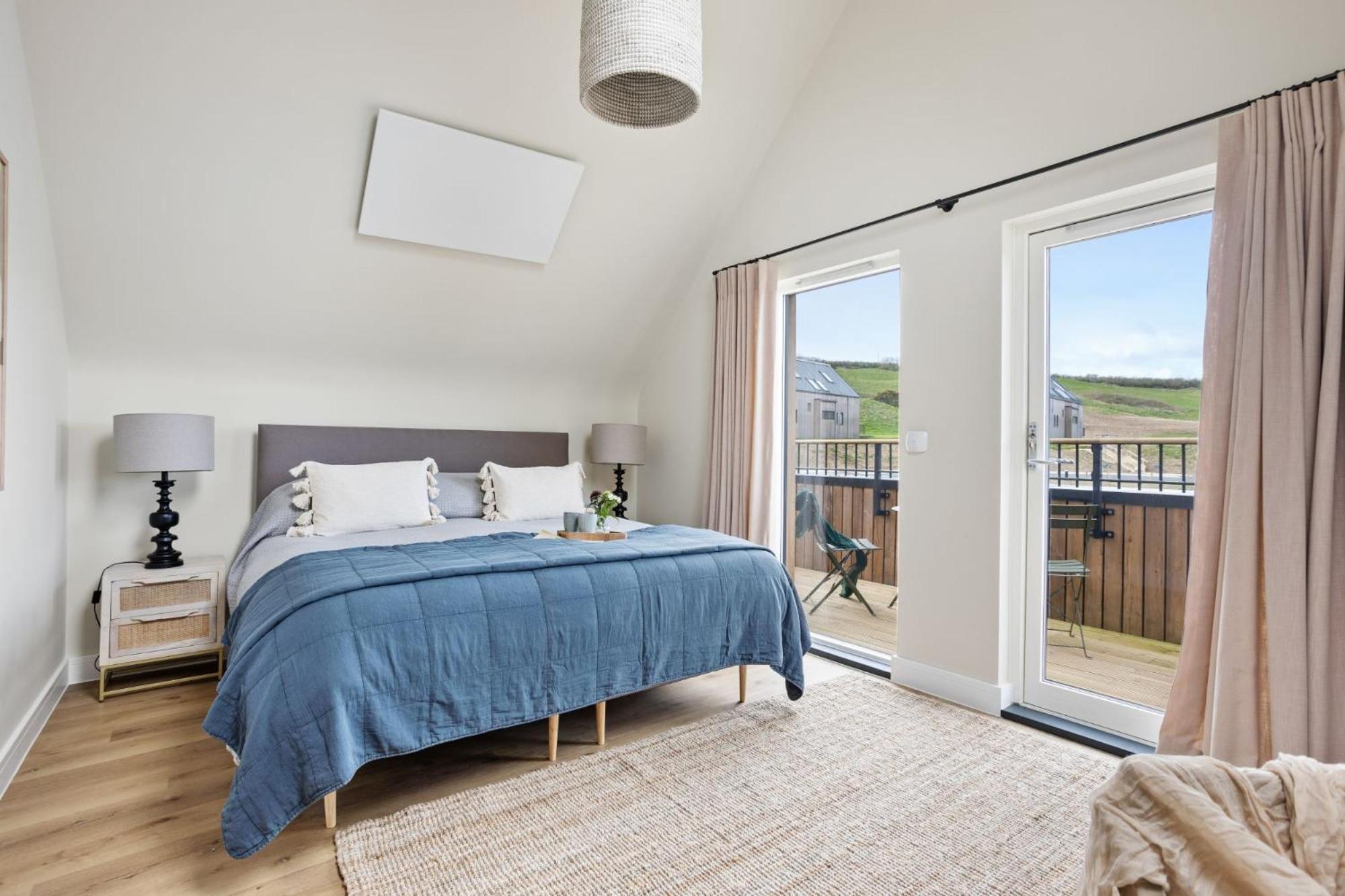 3 The Vista- Hot Tub - Pet Friendly - Wi-Fi view 5