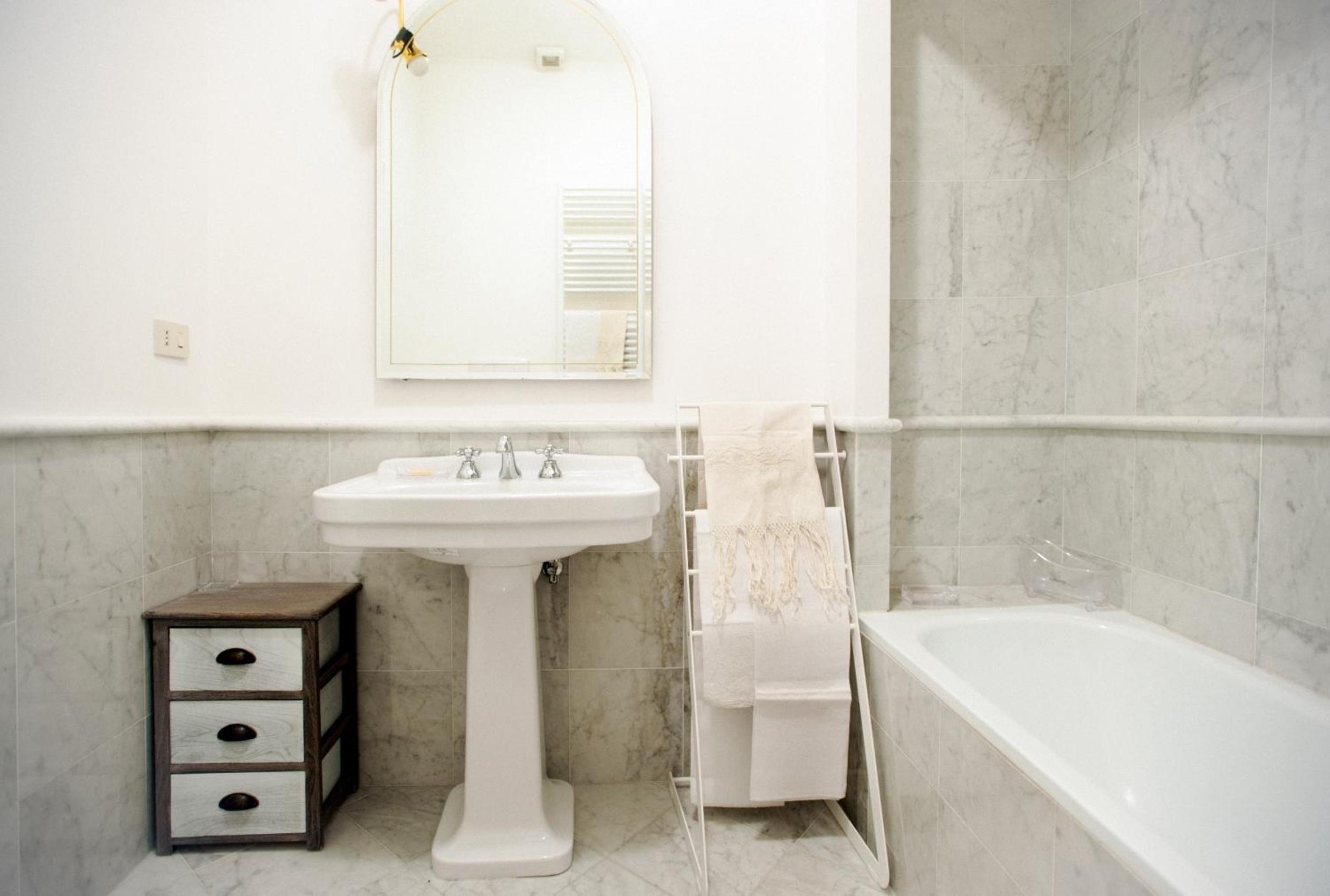 S.Andrea en Rome — bathroom