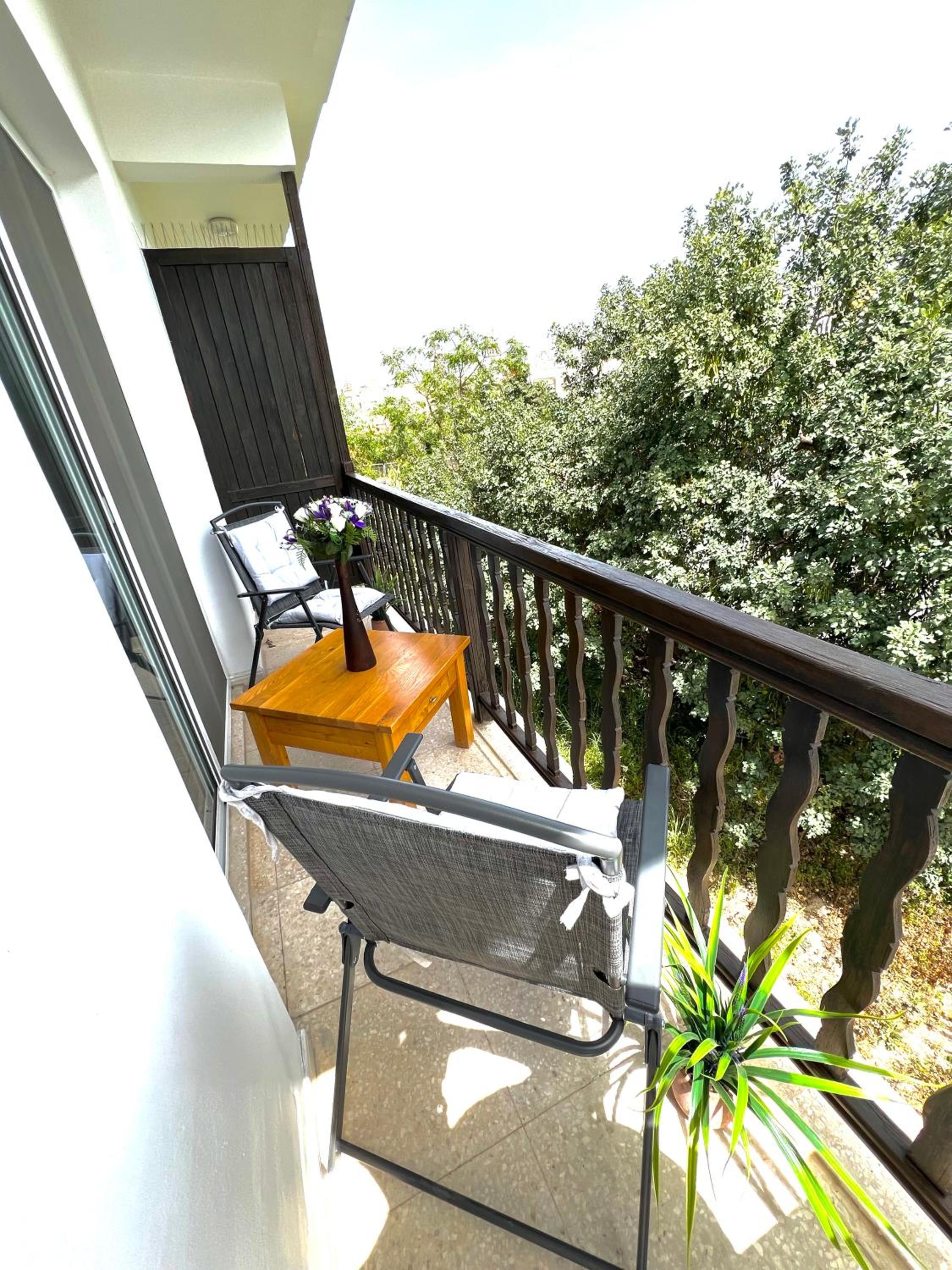 Cosy Sunny One Bedroom Apartment