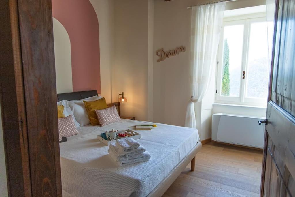 Apartment in historic villa with pool and Tennis view 5