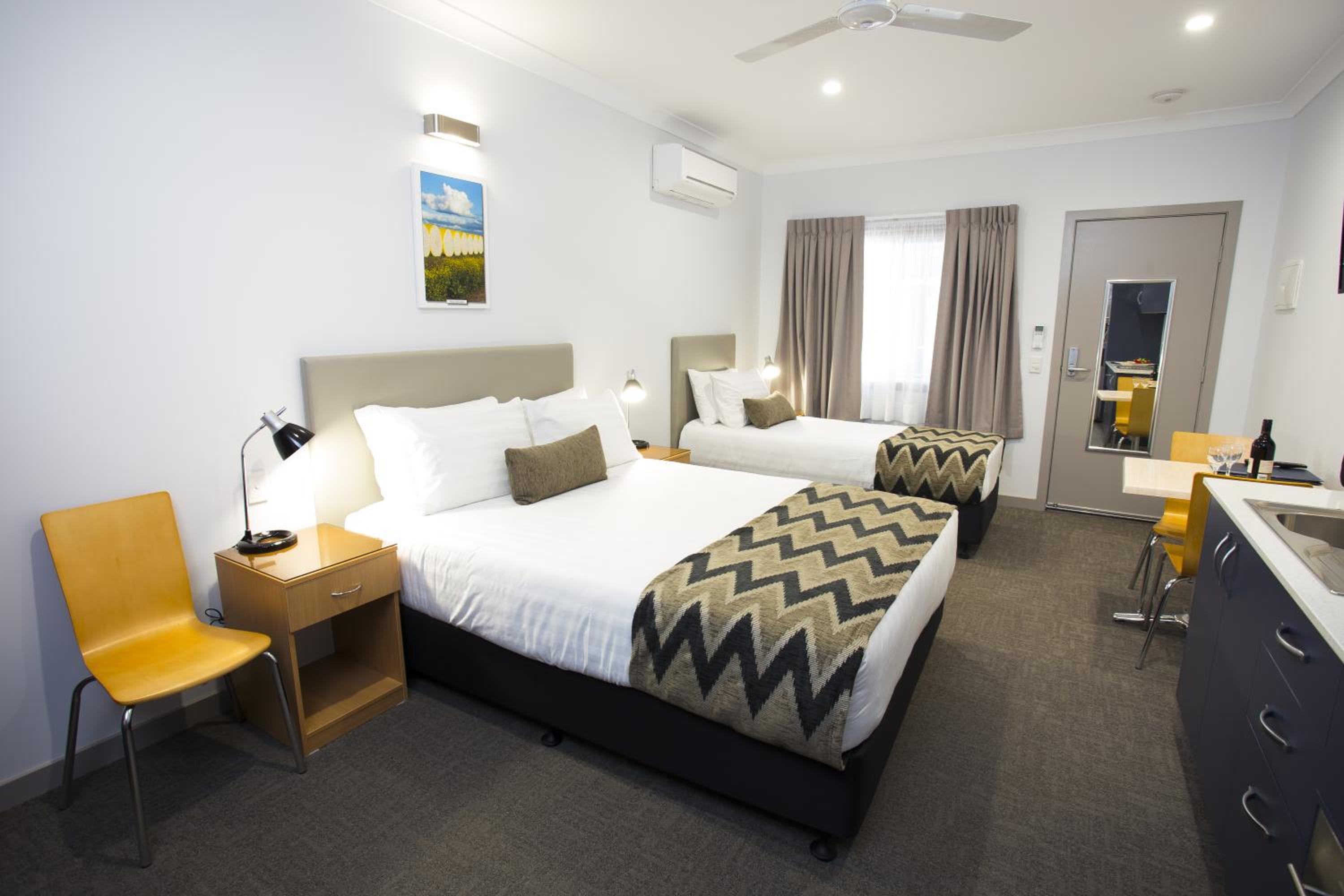 Altitude Motel Apartments