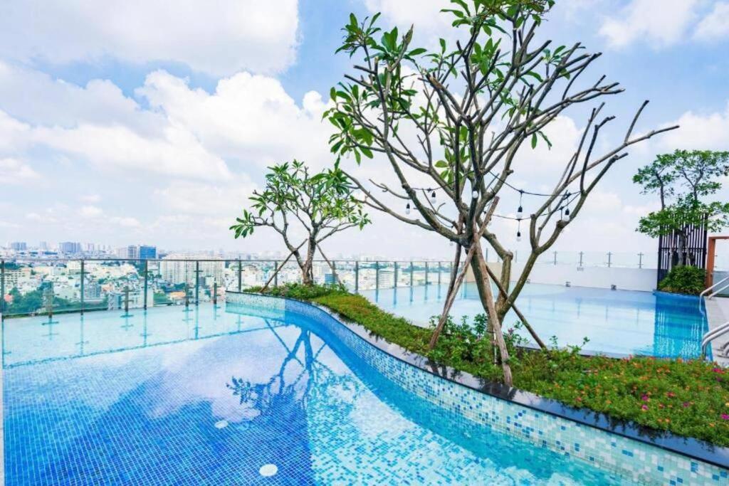 Apartment 2Br near Tan Son Nhat airport - Luxury