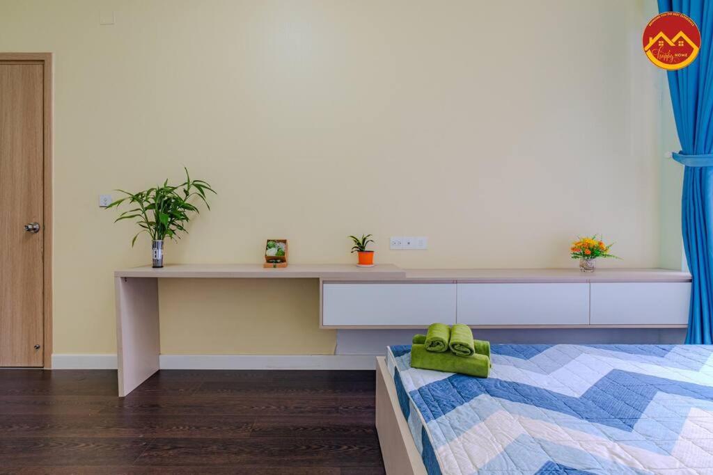 Apartment 2Br near Tan Son Nhat airport - Luxury