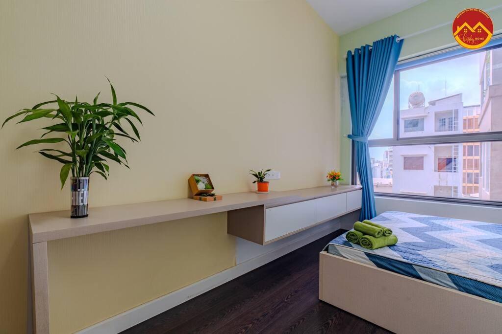 Apartment 2Br near Tan Son Nhat airport - Luxury