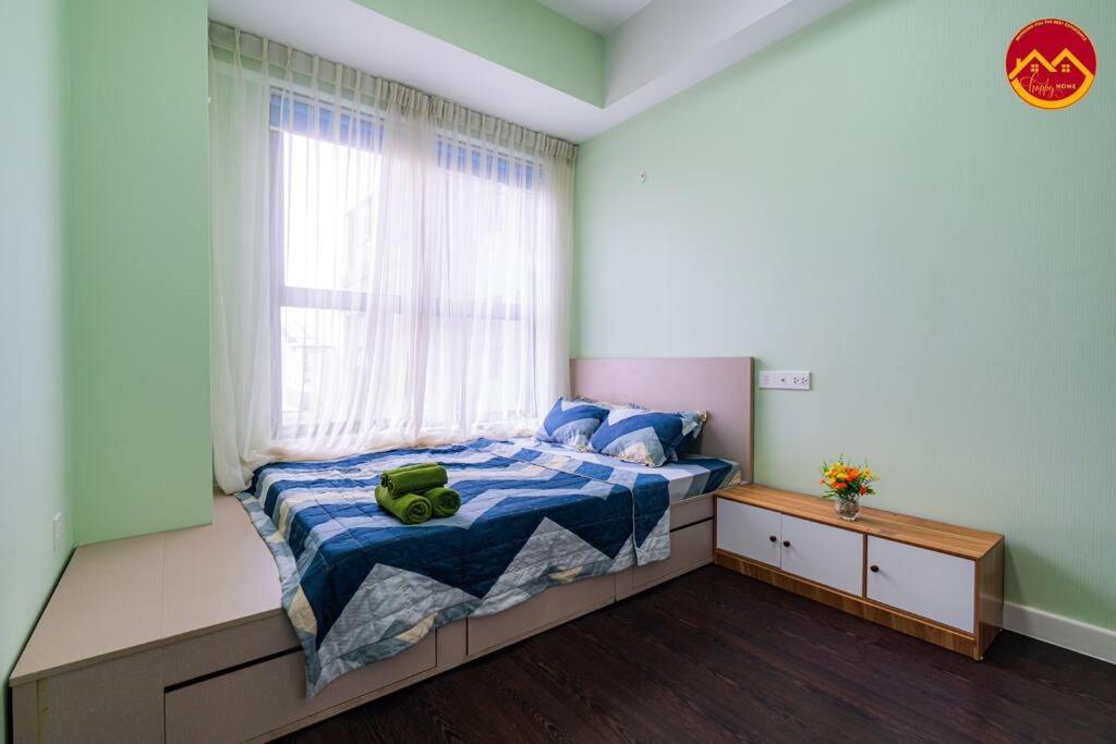 Apartment 2Br near Tan Son Nhat airport - Luxury