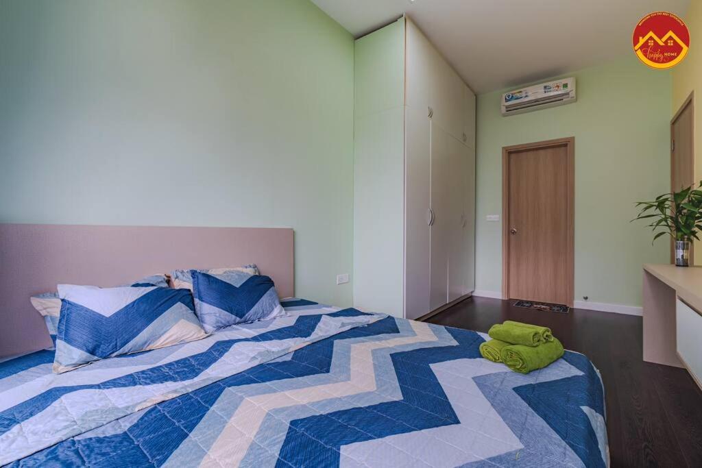 Apartment 2Br near Tan Son Nhat airport - Luxury