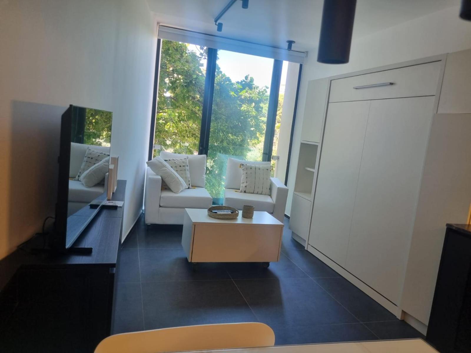 Moderno Monoambiente Plaza Rocha By Lofter