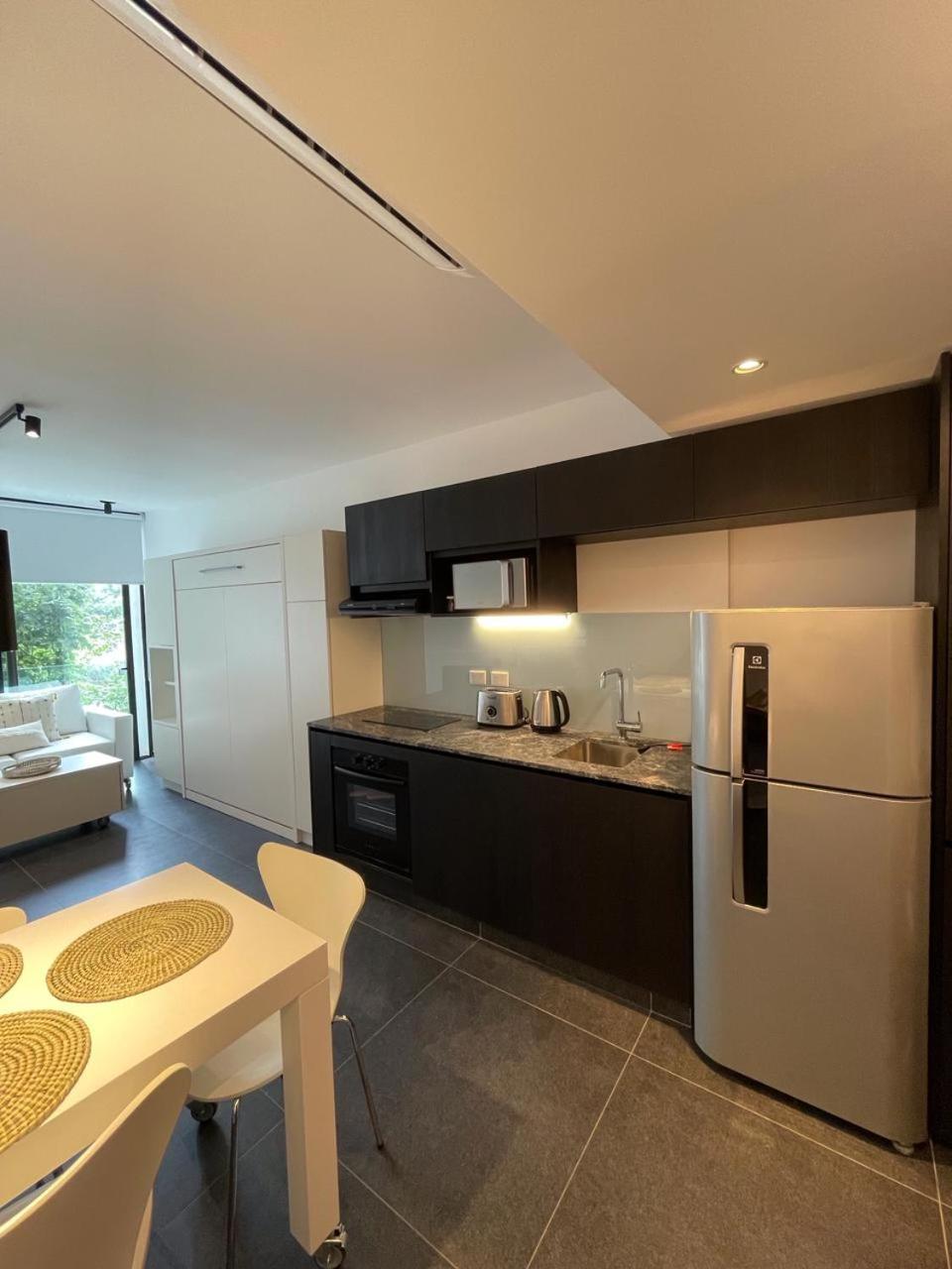 Moderno Monoambiente Plaza Rocha By Lofter