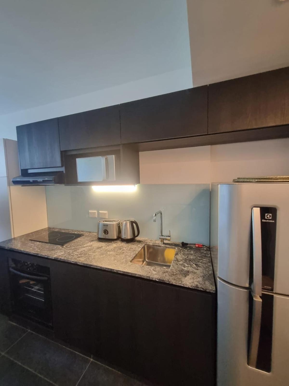 Moderno Monoambiente Plaza Rocha By Lofter