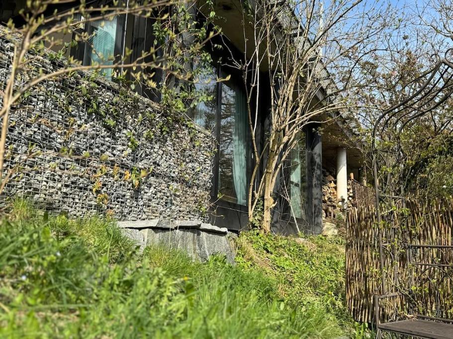 Charming Tiny Garden House for two