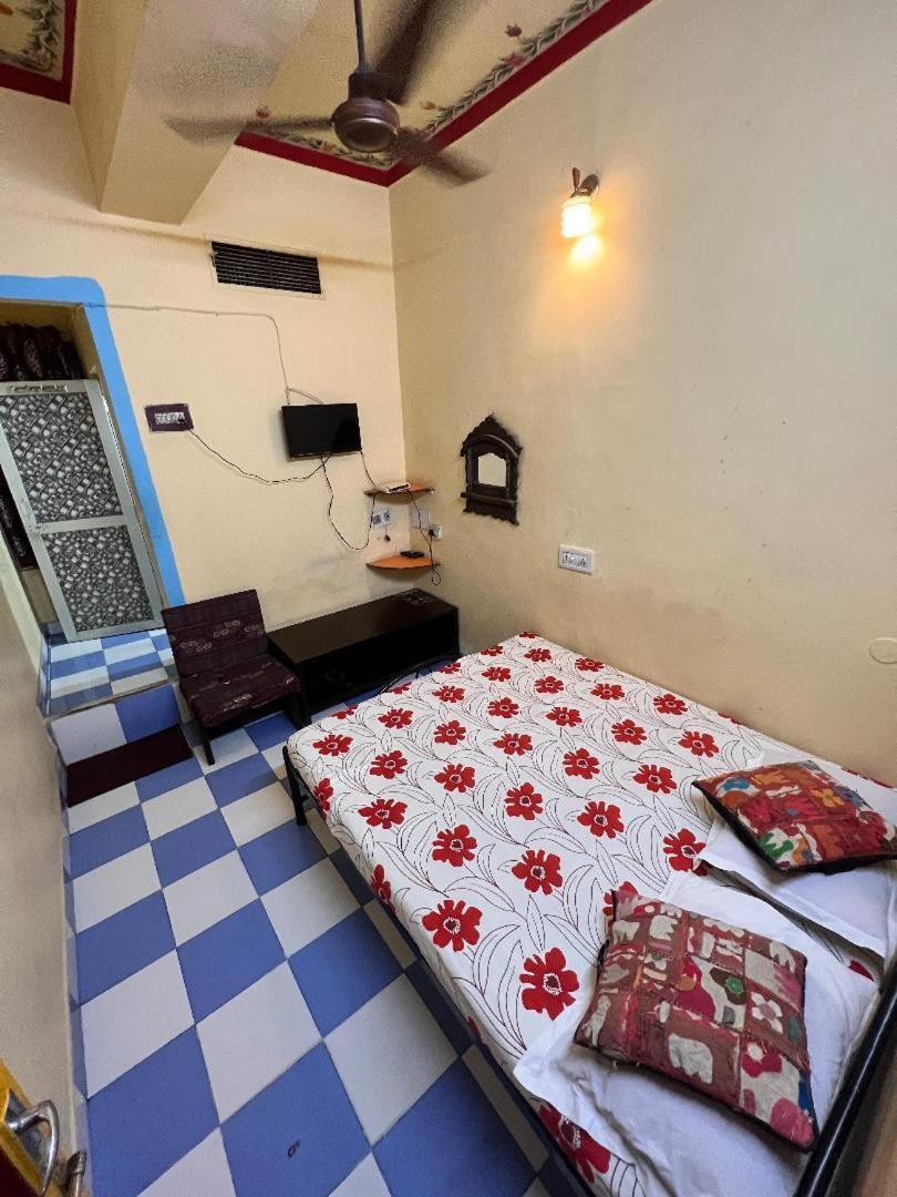 Govind Hotel