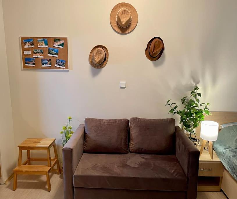 Good Mood Studio in Green Life First Line