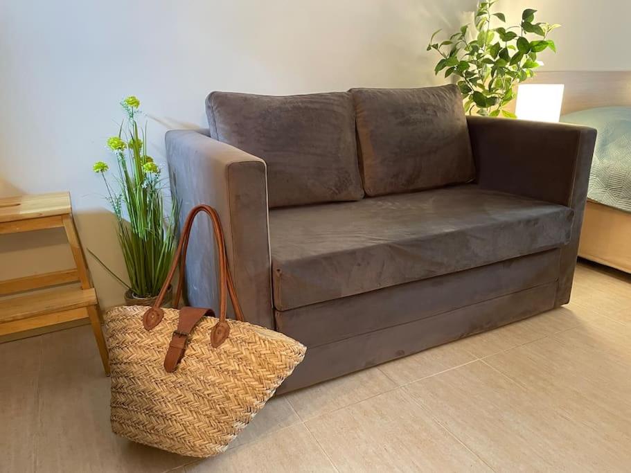Good Mood Studio in Green Life First Line