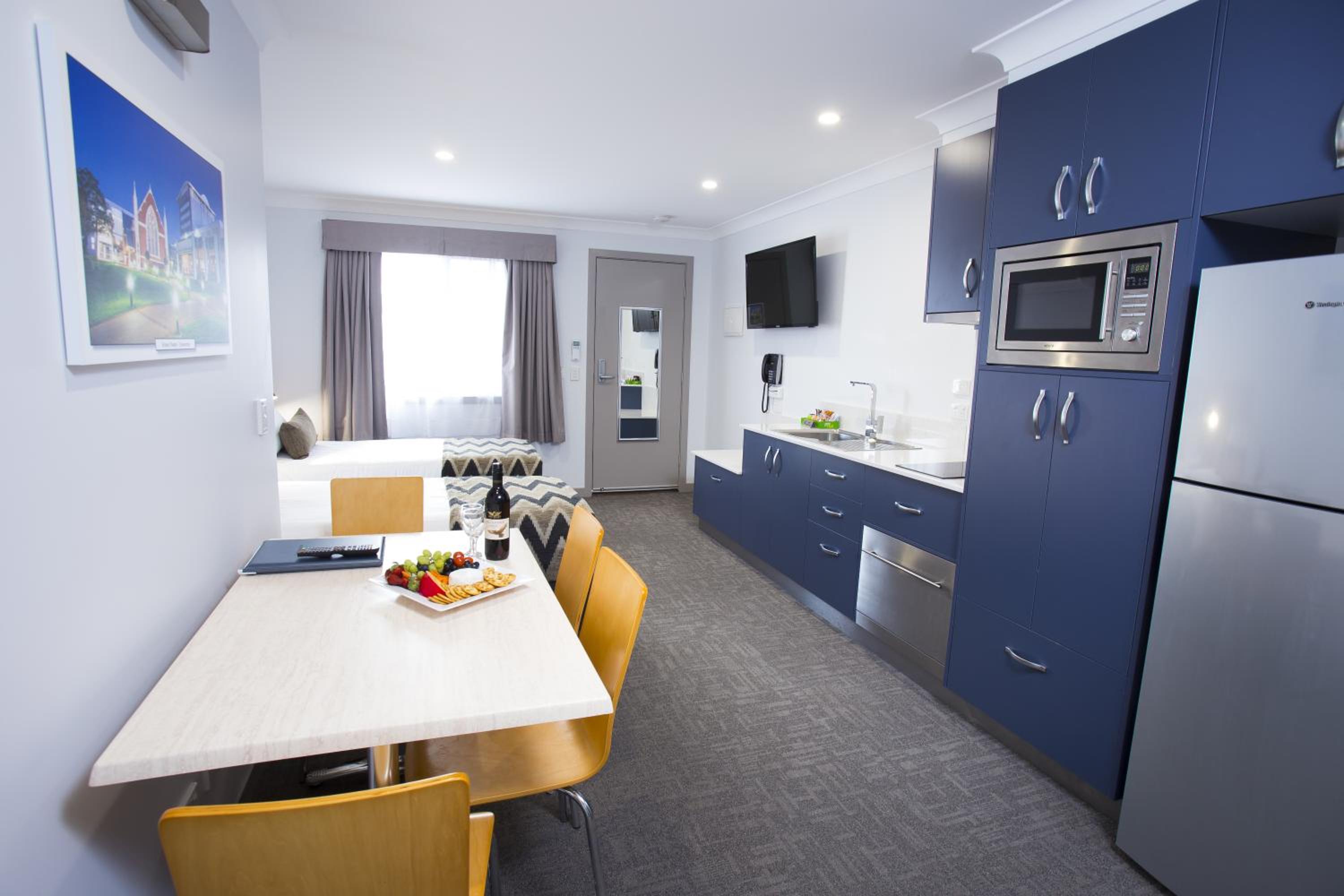 Altitude Motel Apartments