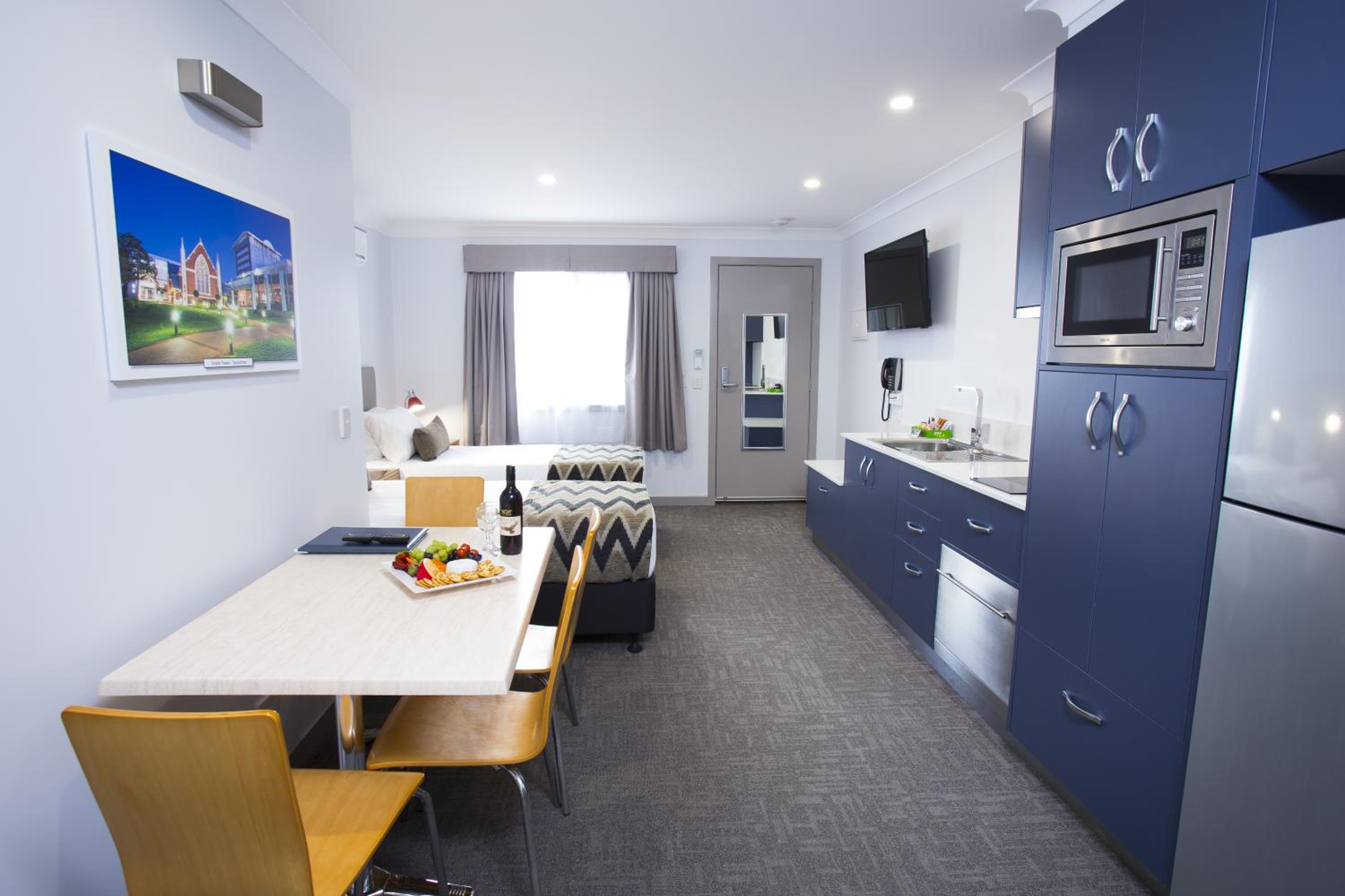 Altitude Motel Apartments
