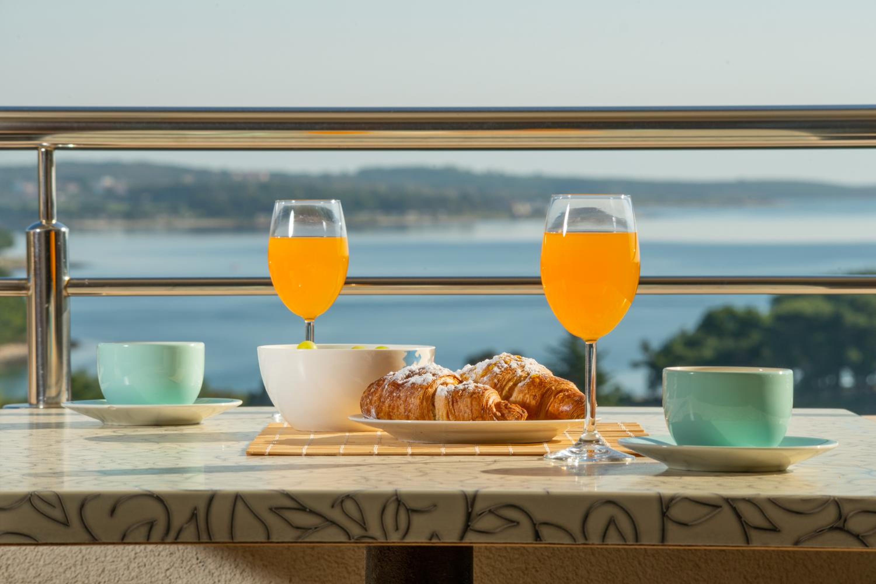 Apartment Oliva - top floor with beautifull sea view view 2
