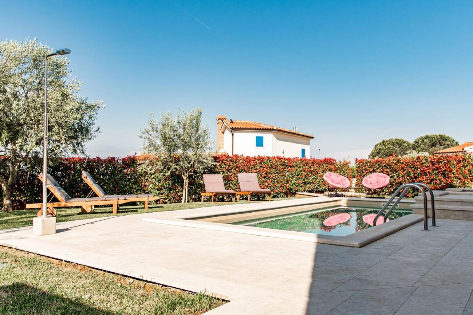 Beautiful Villa Torre I with whirlpool in Tar