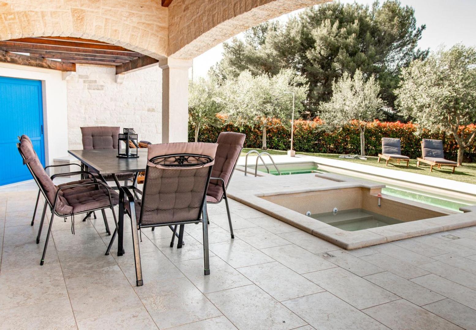 Beautiful Villa Torre I with whirlpool in Tar