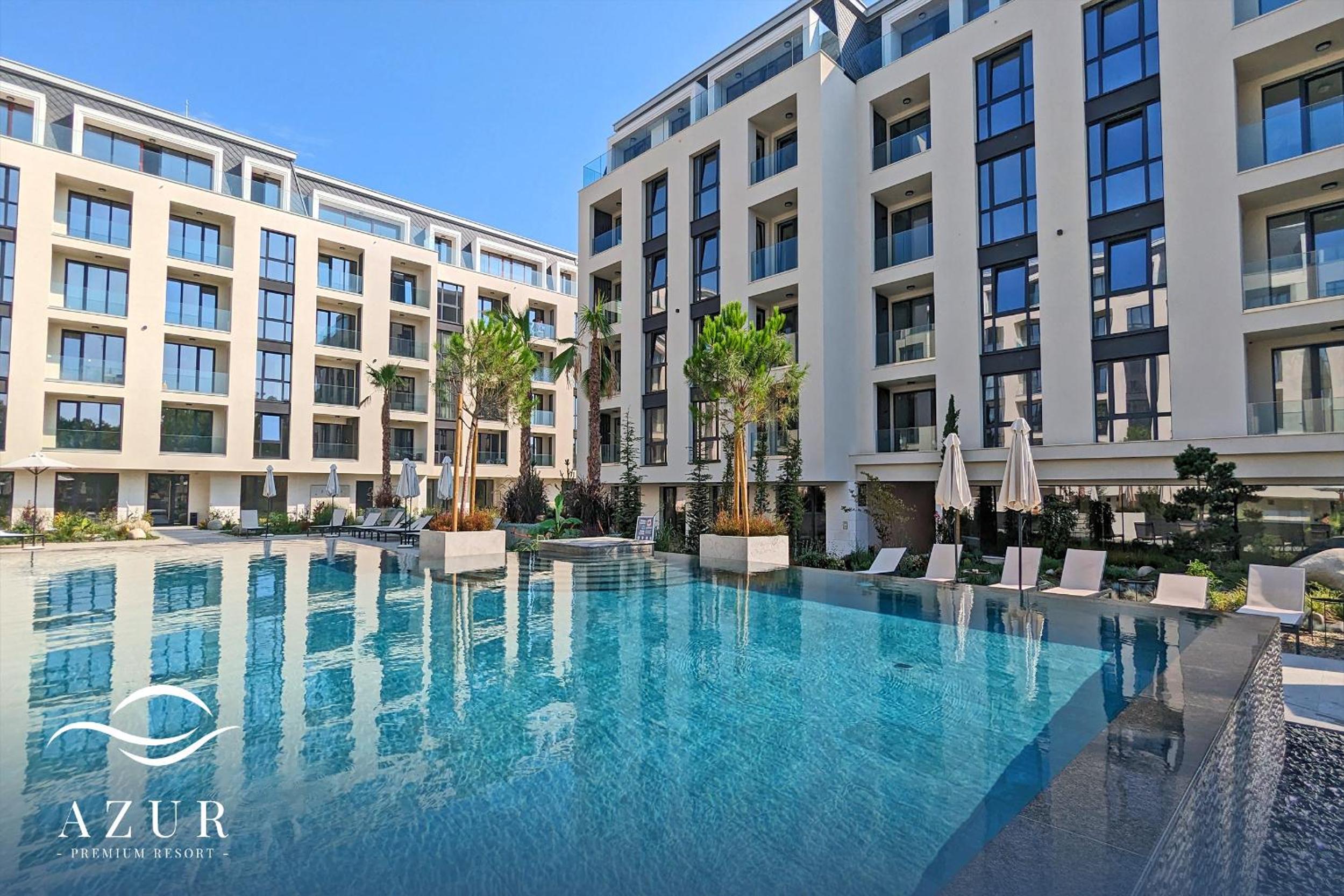 Azur Premium Resort