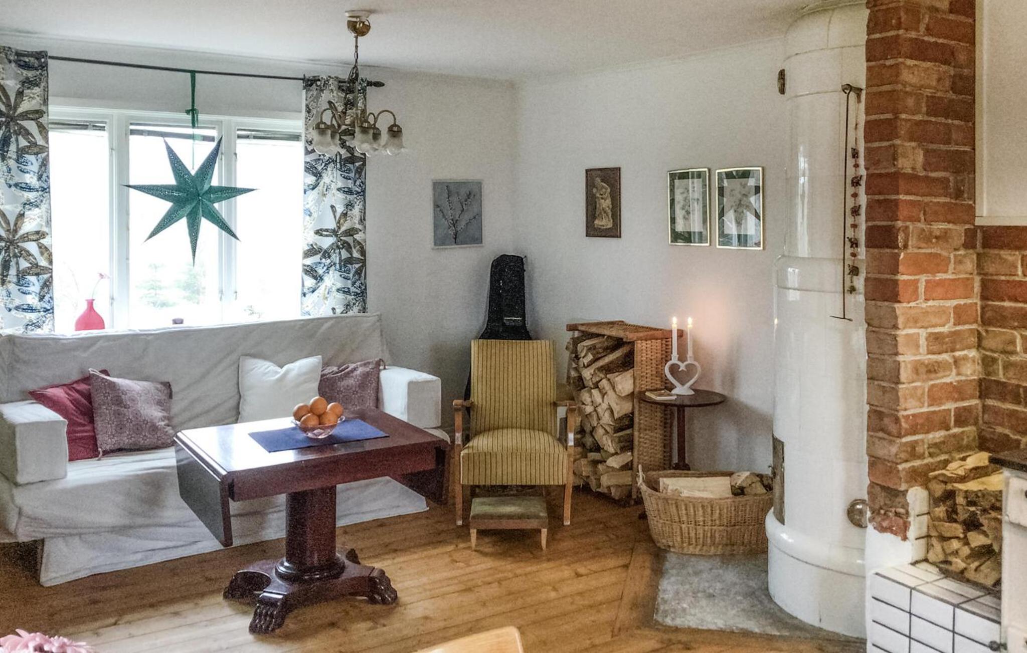 4 Bedroom Cozy Home In Östervåla view 3