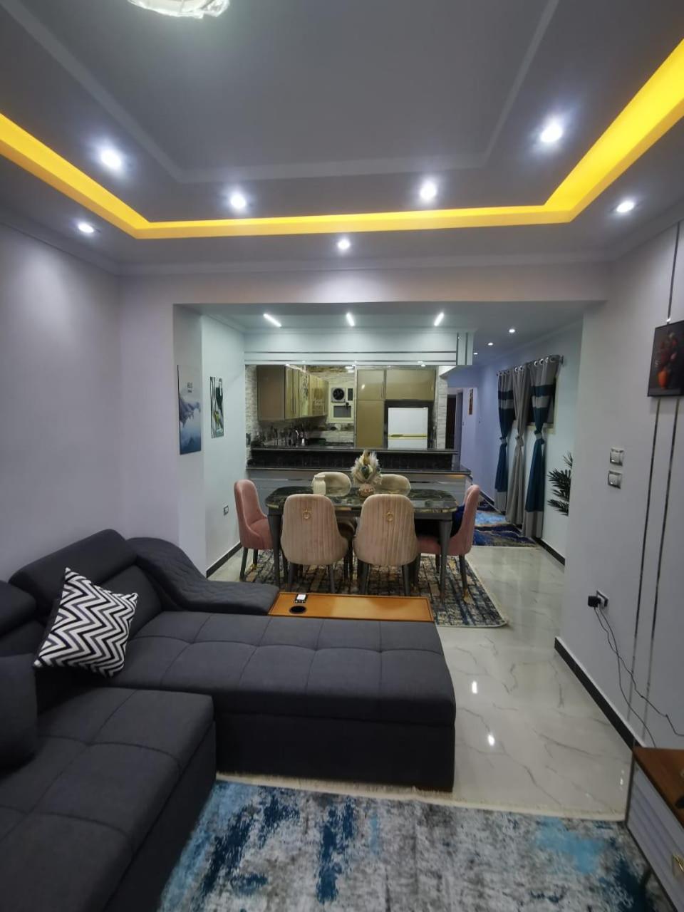 Sidi Beshr Luxury apartment Side Seaview