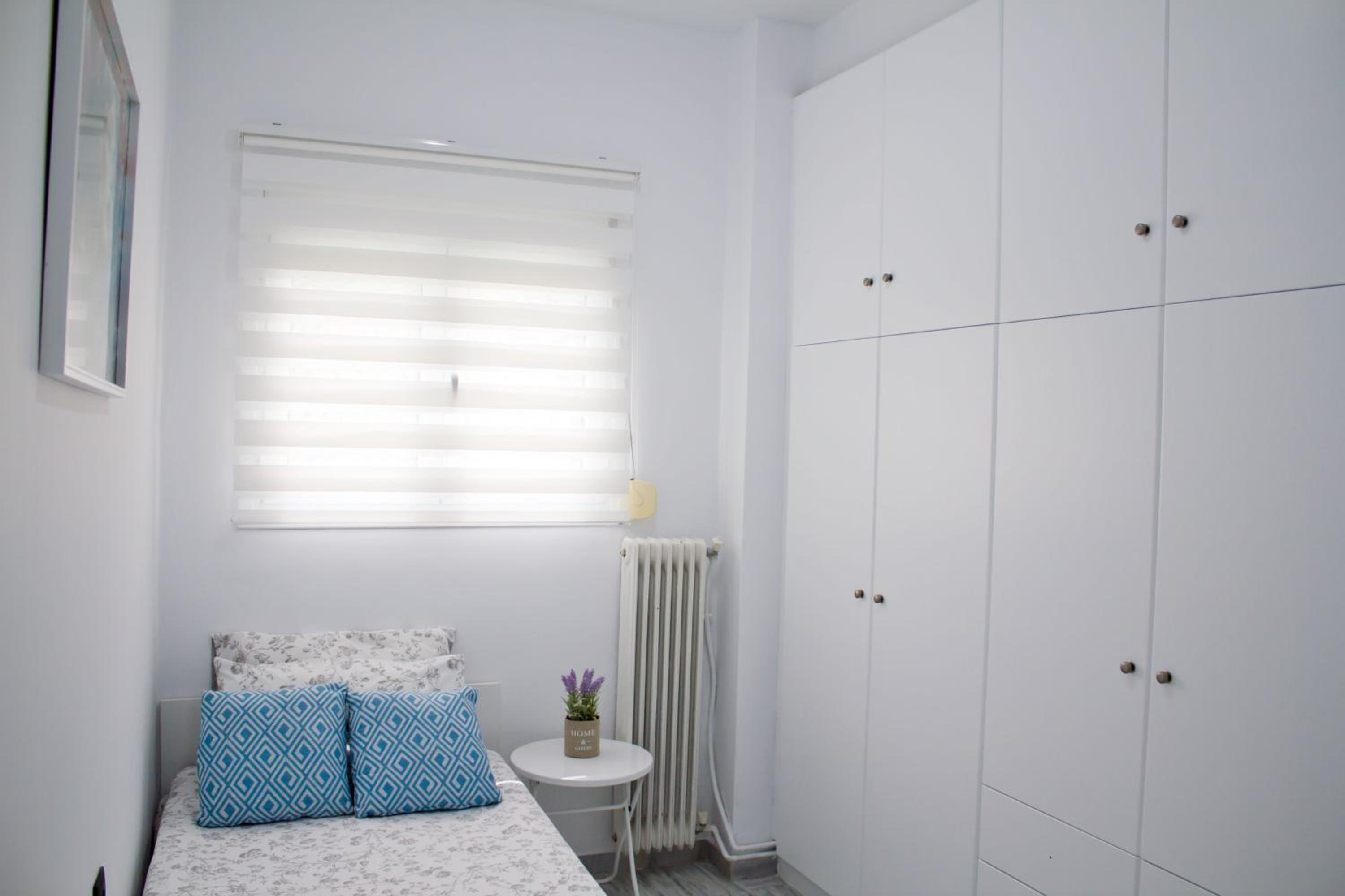 Ermis Mini Suite 01 en Chalkida — bedroom