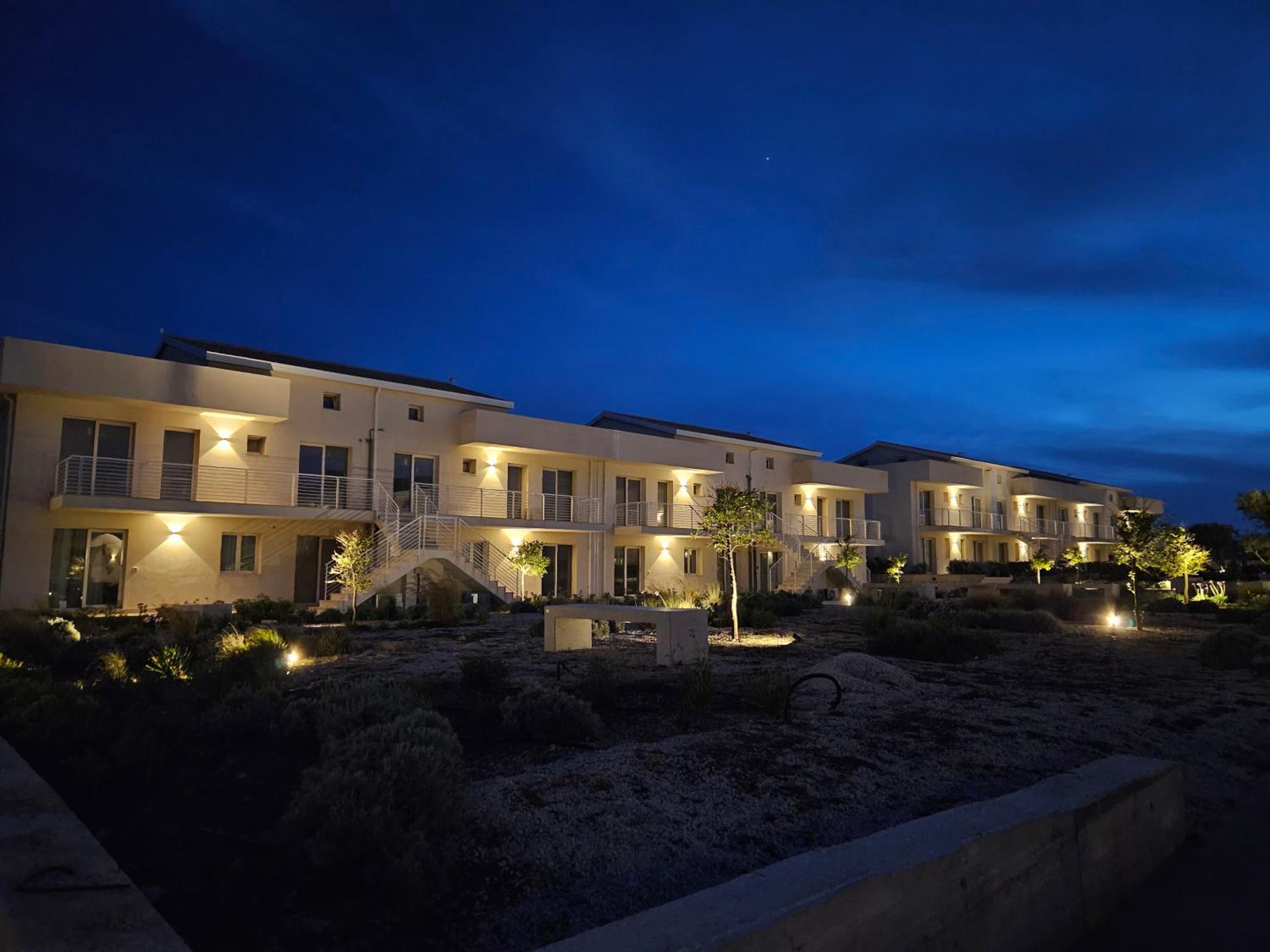 Bilocale in resort con piscine view 3