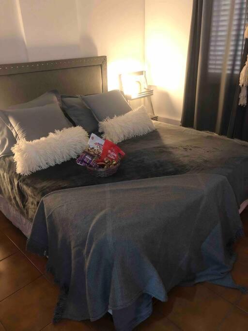 Impecable departamento céntrico.