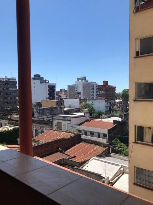 Impecable departamento céntrico.