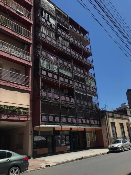 Impecable departamento céntrico.