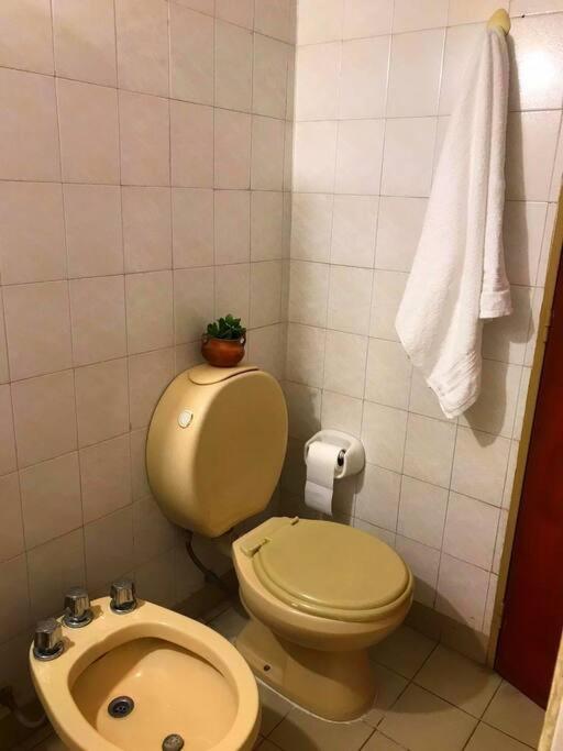 Impecable departamento céntrico.