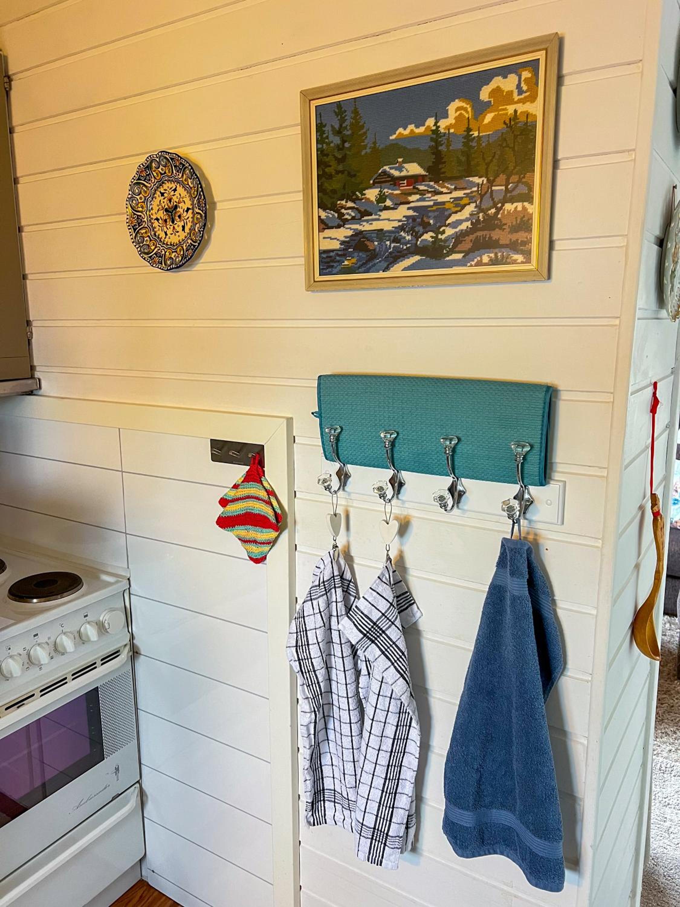 Senja - Charming cottage by the sea with terrace and fantastic view