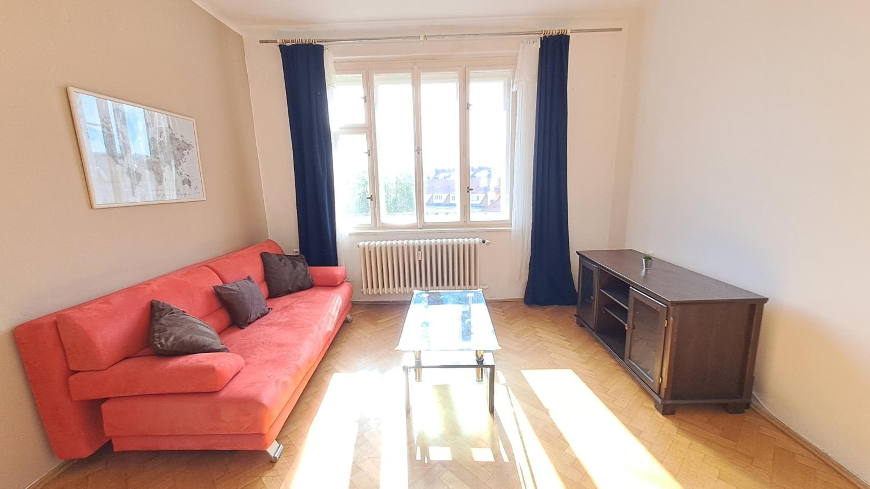 Na Slupi Sanctuary: Serene 2-Bedroom Getaway Prague