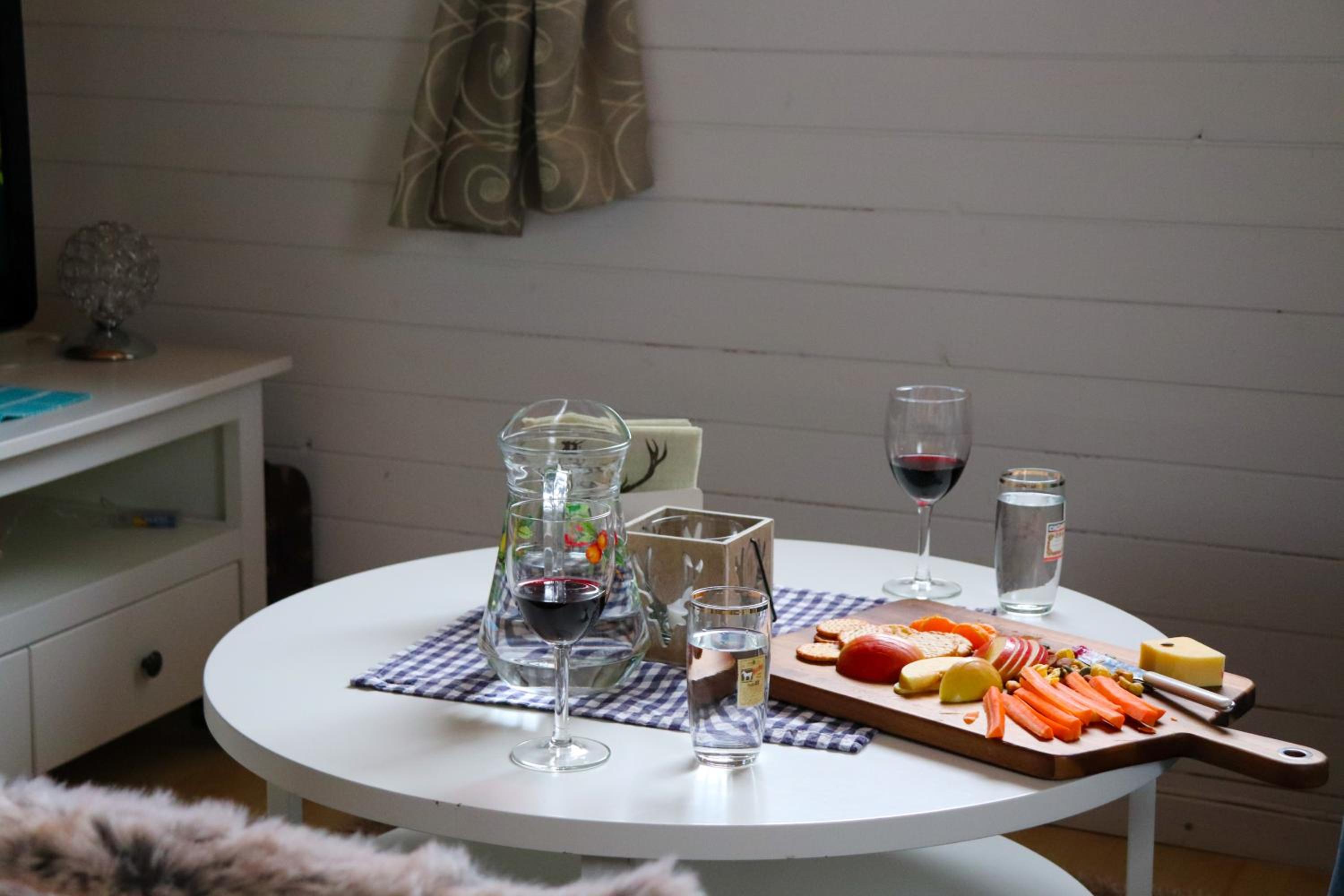 Senja - Charming cottage by the sea with terrace and fantastic view