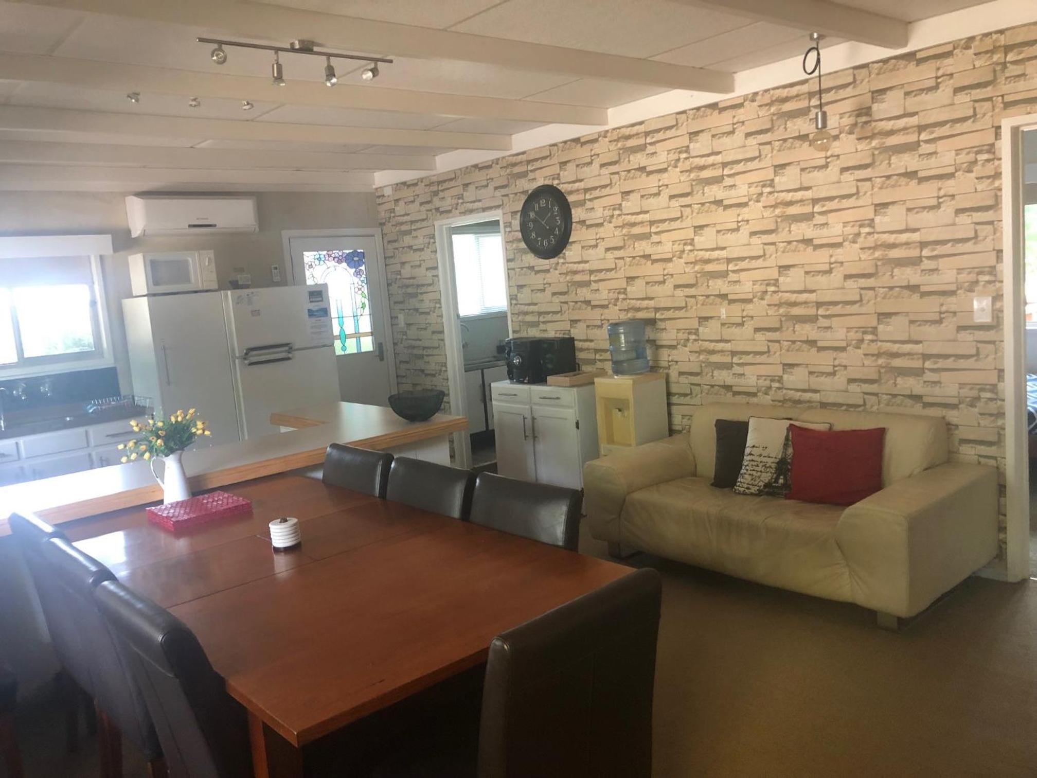Mountain Lodge - sleeps 10